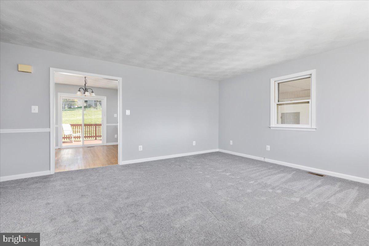 WOODSTOCK ACRES - Residential