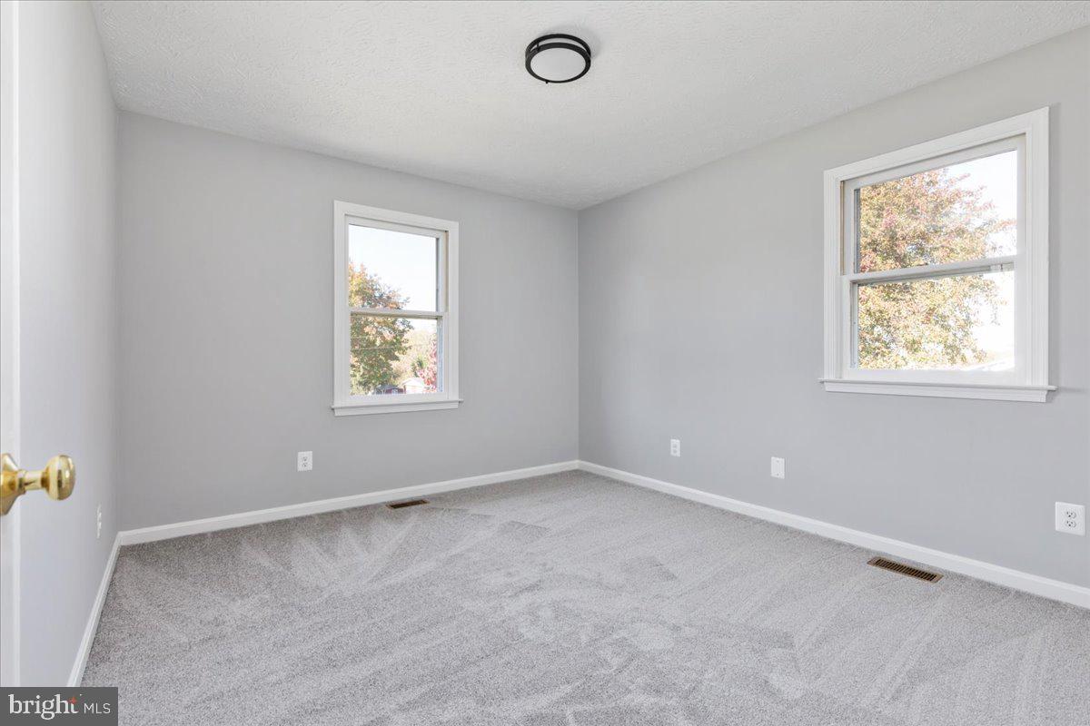 WOODSTOCK ACRES - Residential