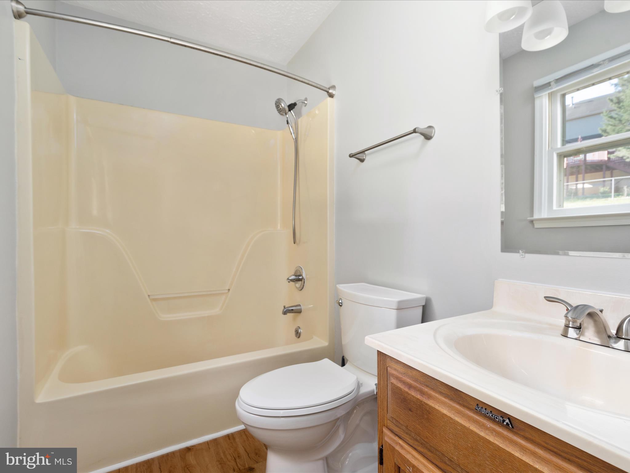 WOODSTOCK ACRES - Residential