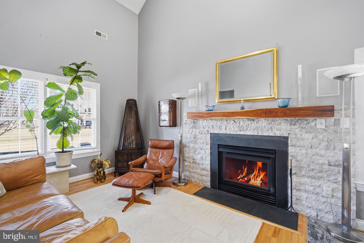 5807 BLUE CLAW COURT