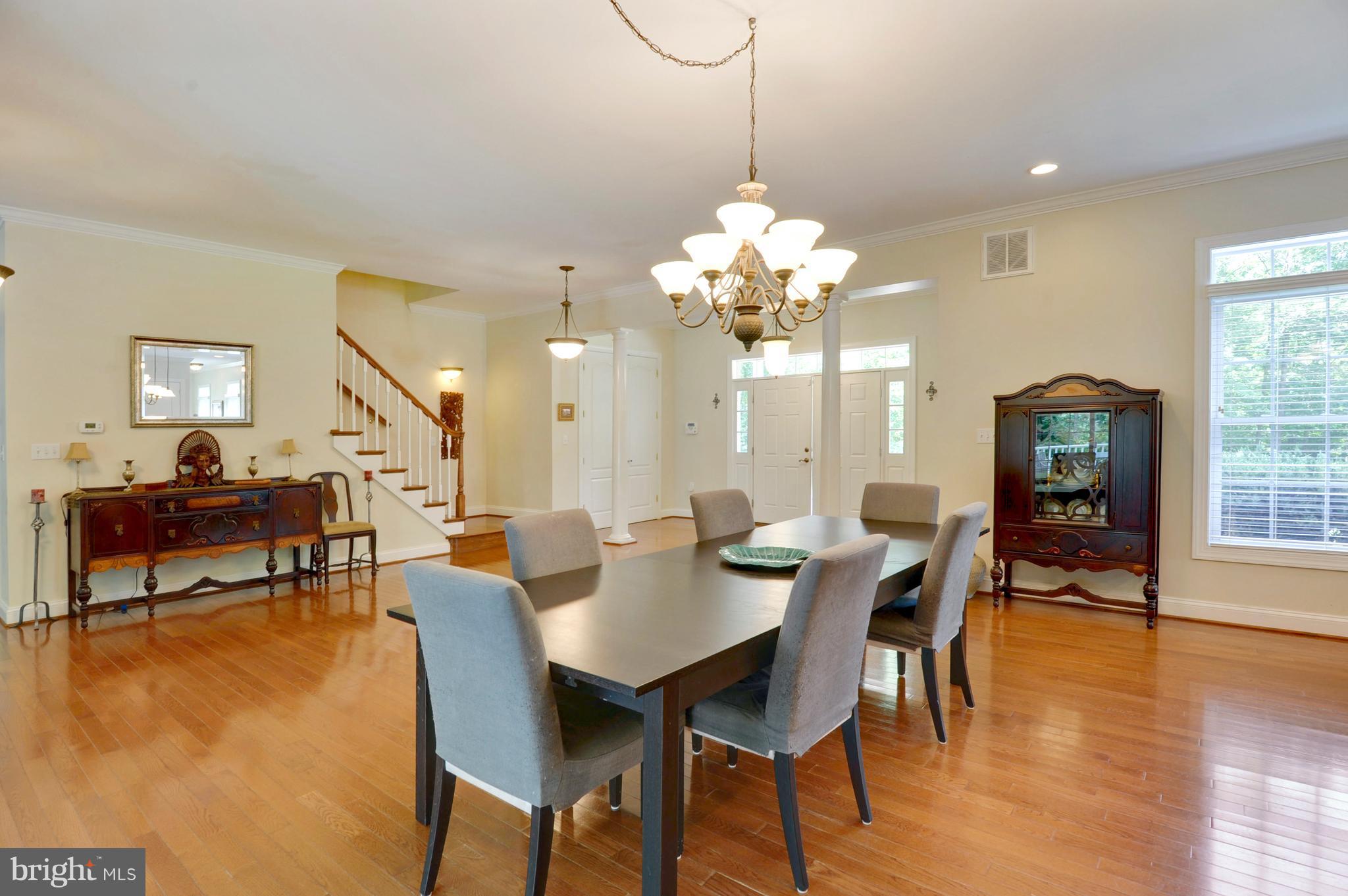 WHITE PLAINS - Residential