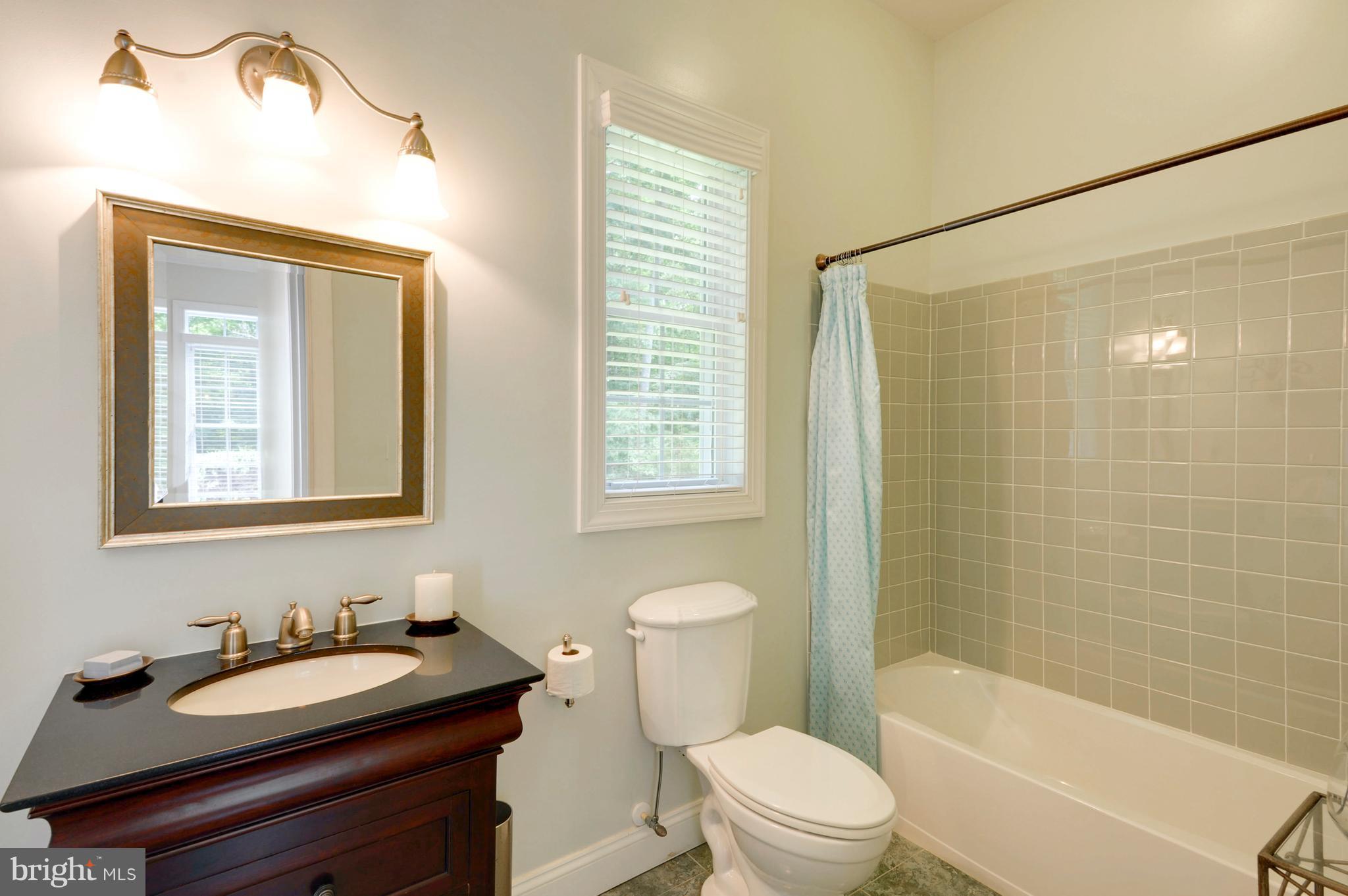 WHITE PLAINS - Residential