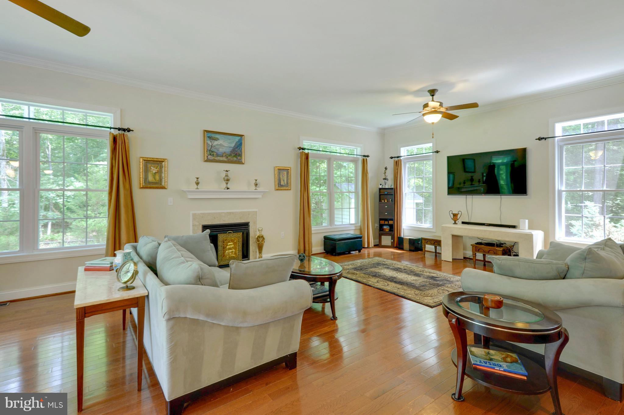 WHITE PLAINS - Residential