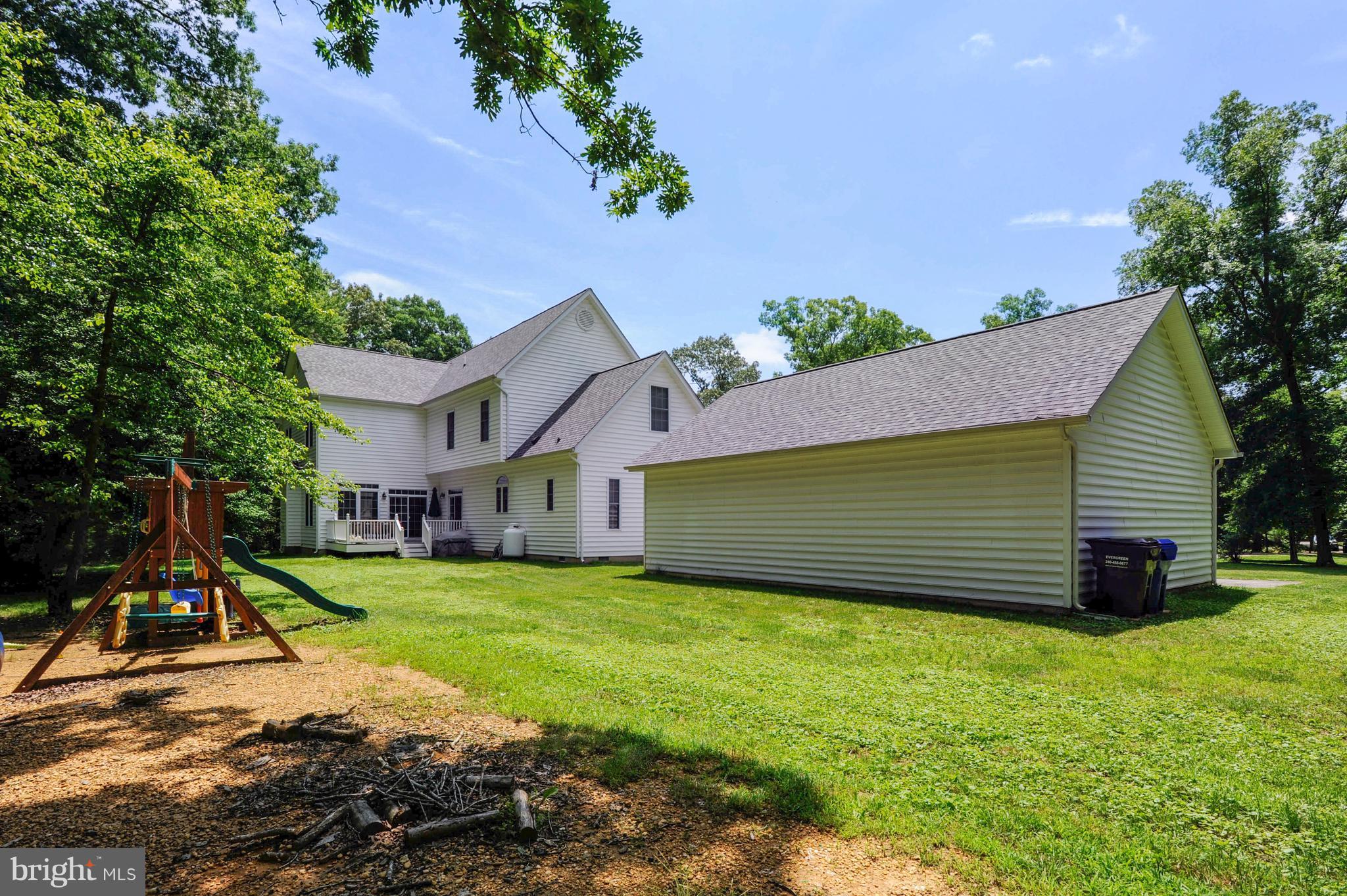 WHITE PLAINS - Residential