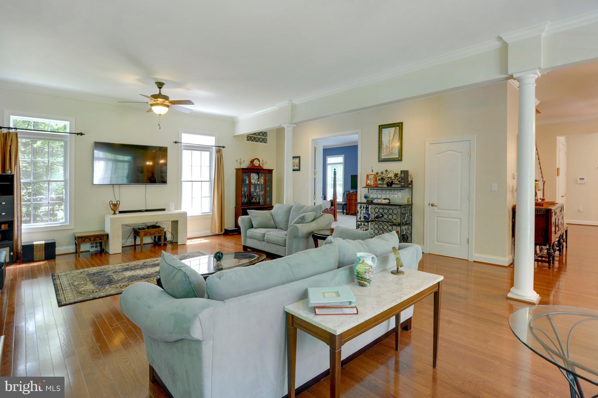 WHITE PLAINS - Residential