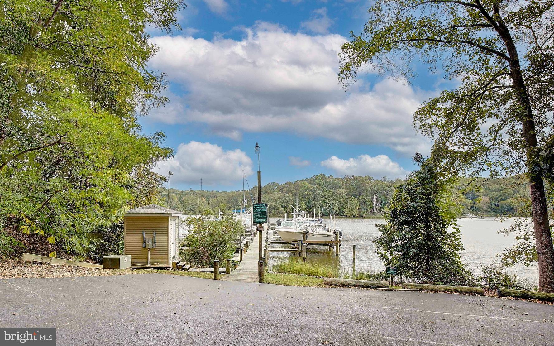 ST LEONARD SHORES - Residential