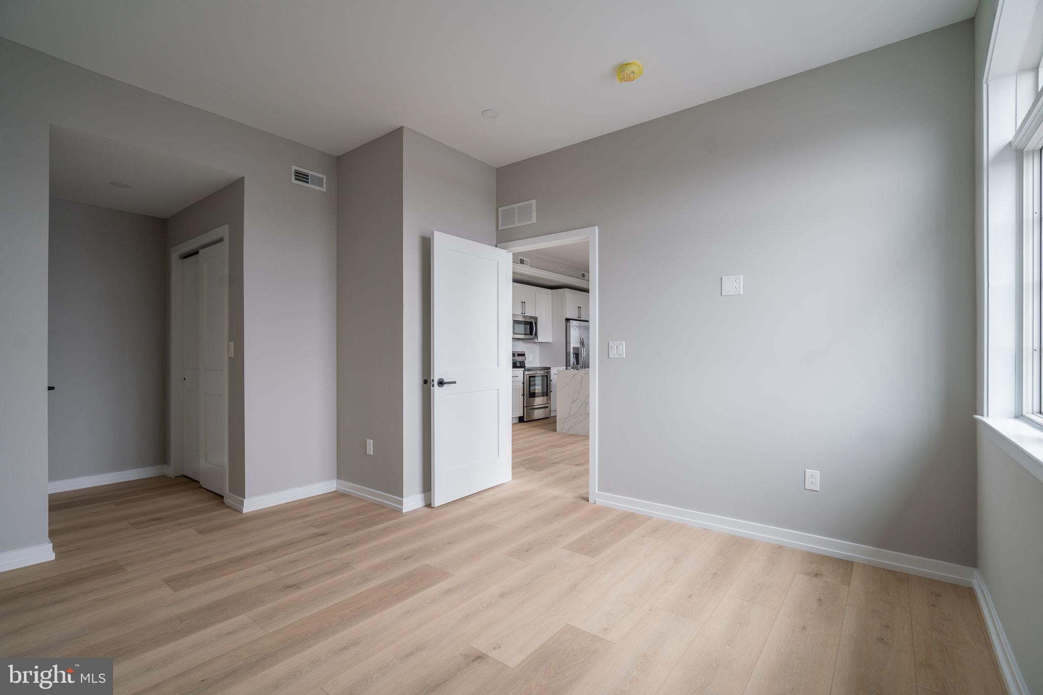 GRADUATE HOSPITAL - Residential Lease