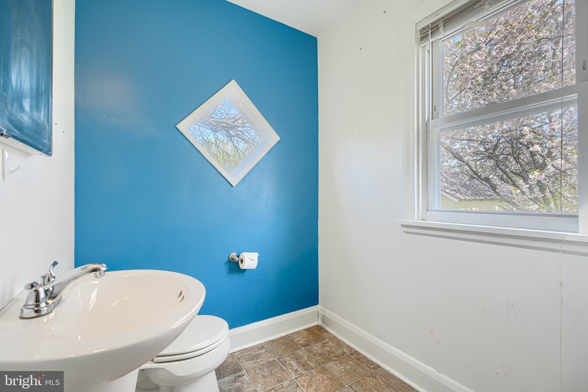 HILLENDALE PARK - Residential