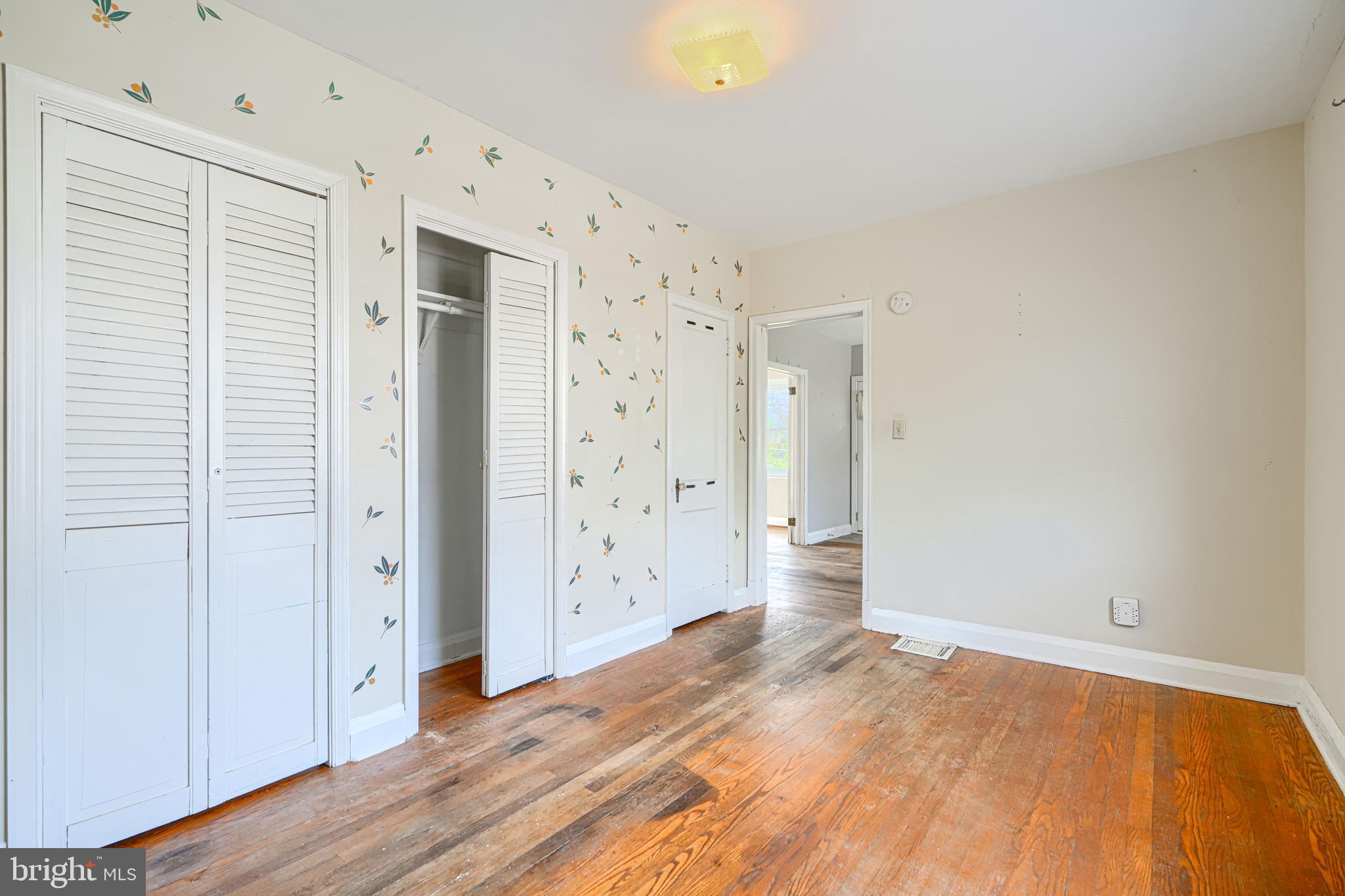 HILLENDALE PARK - Residential