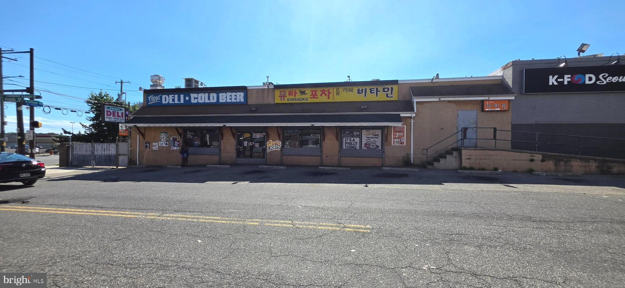 5501 N FRONT STREET 00