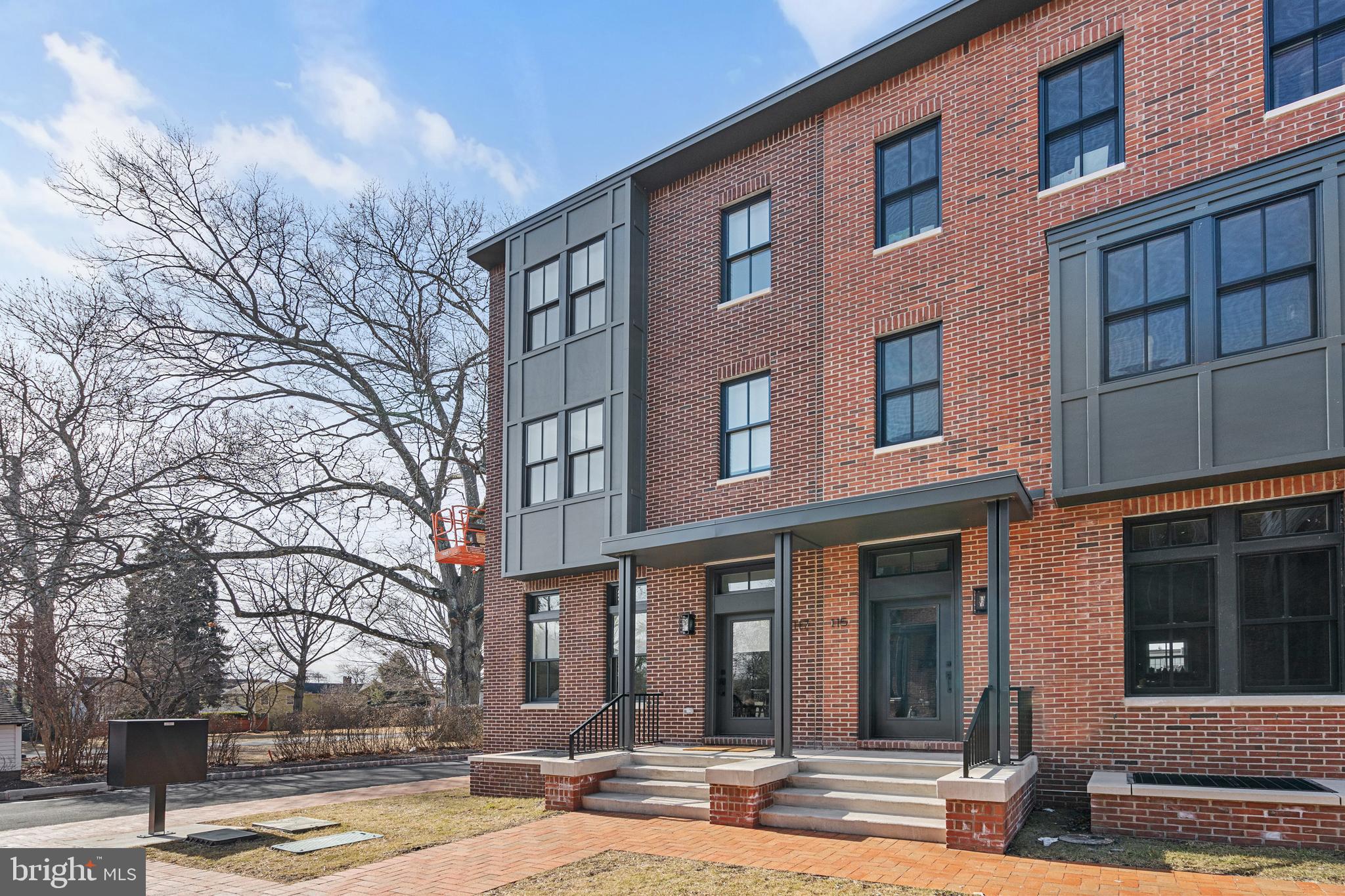 NEWTOWN ESTATES - Residential