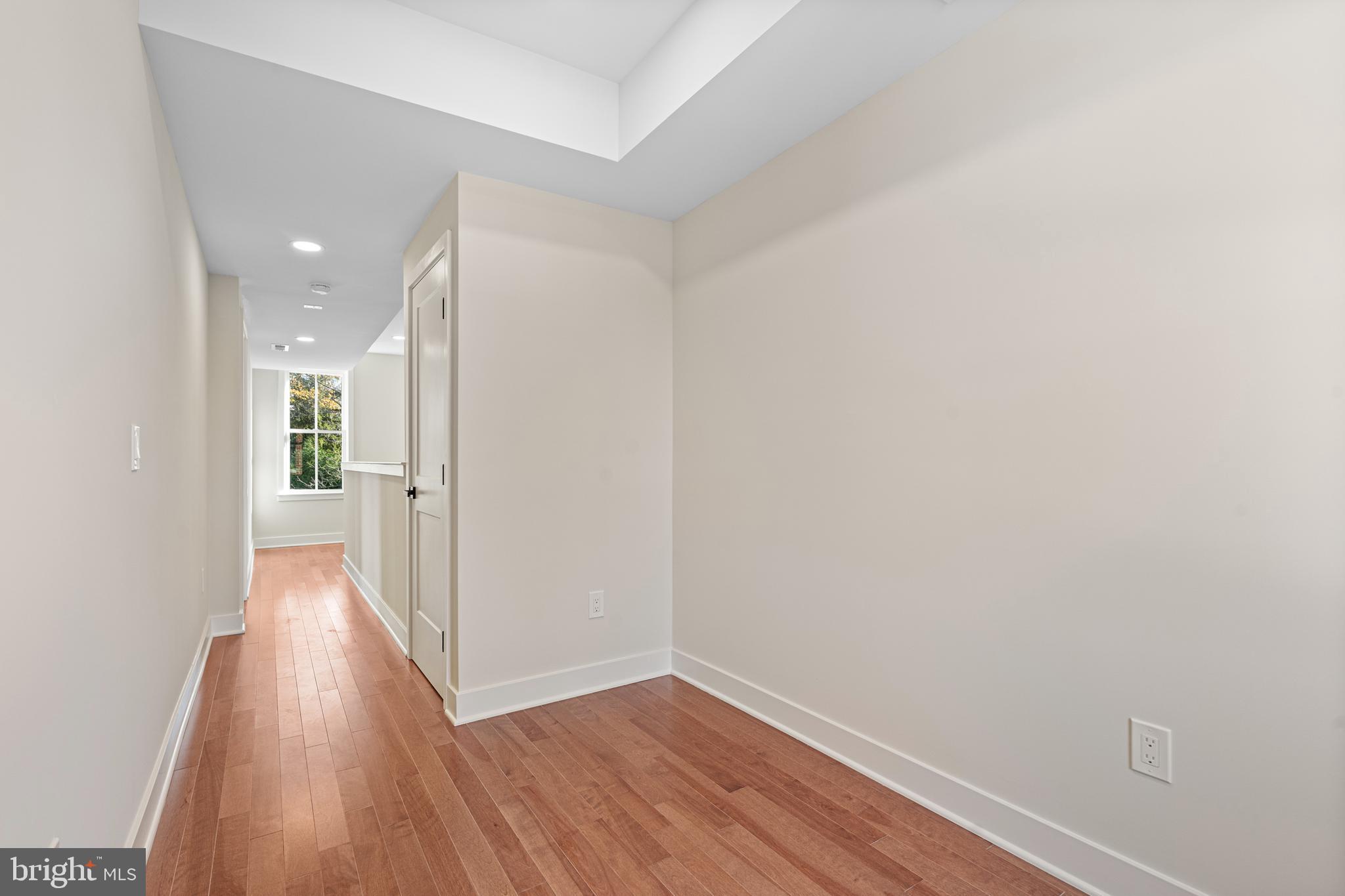 NEWTOWN ESTATES - Residential