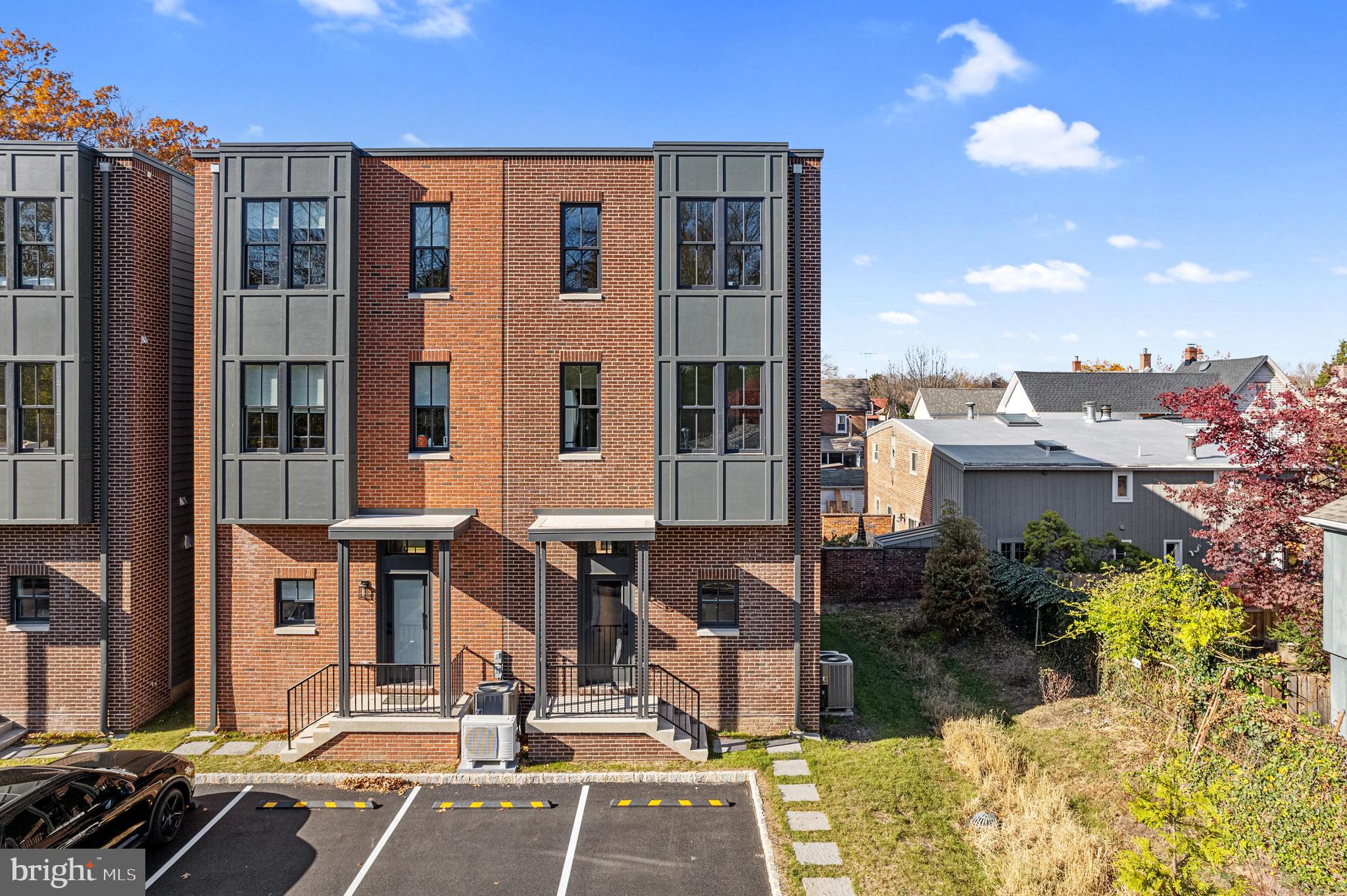 NEWTOWN ESTATES - Residential