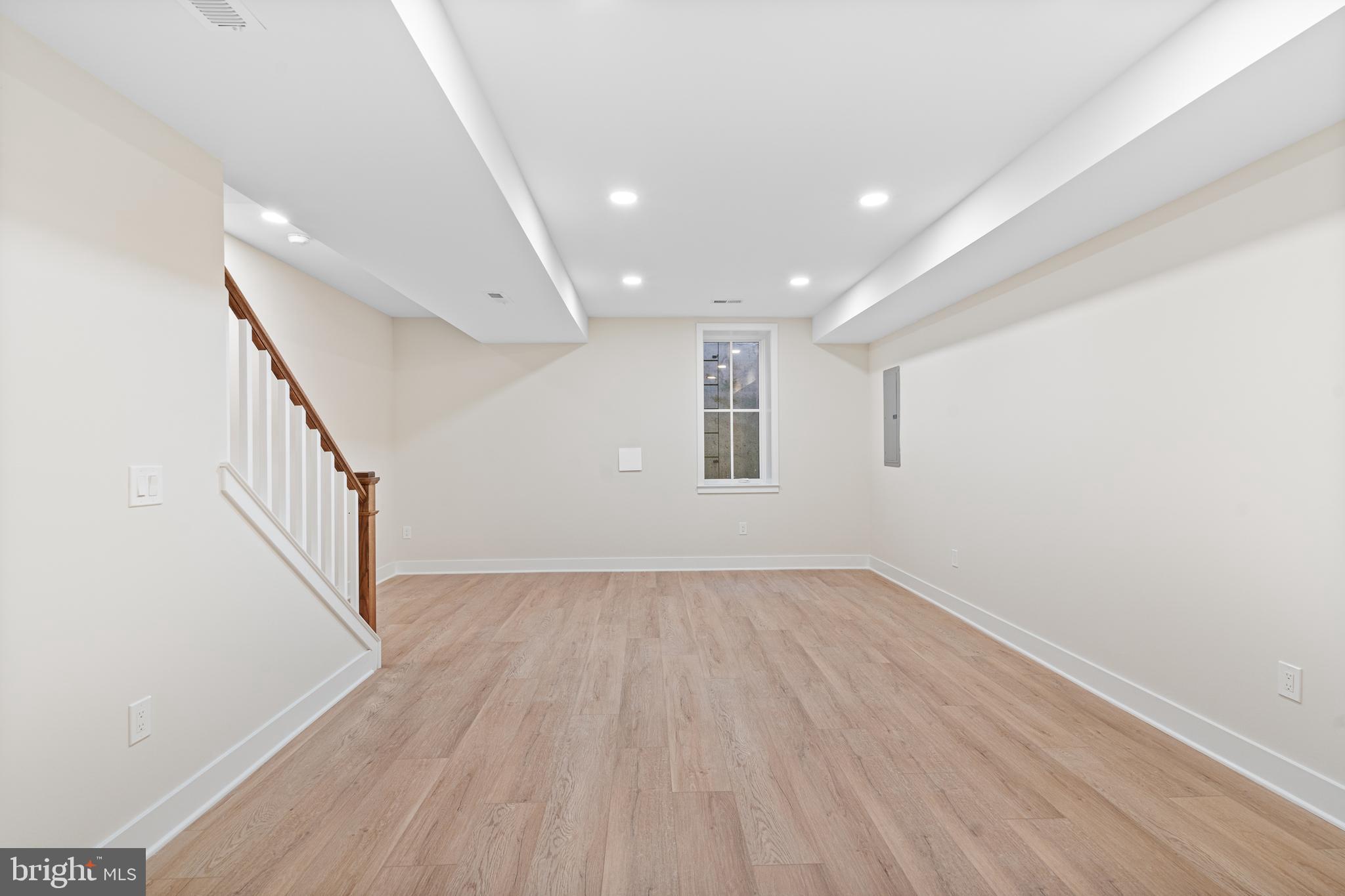 NEWTOWN ESTATES - Residential