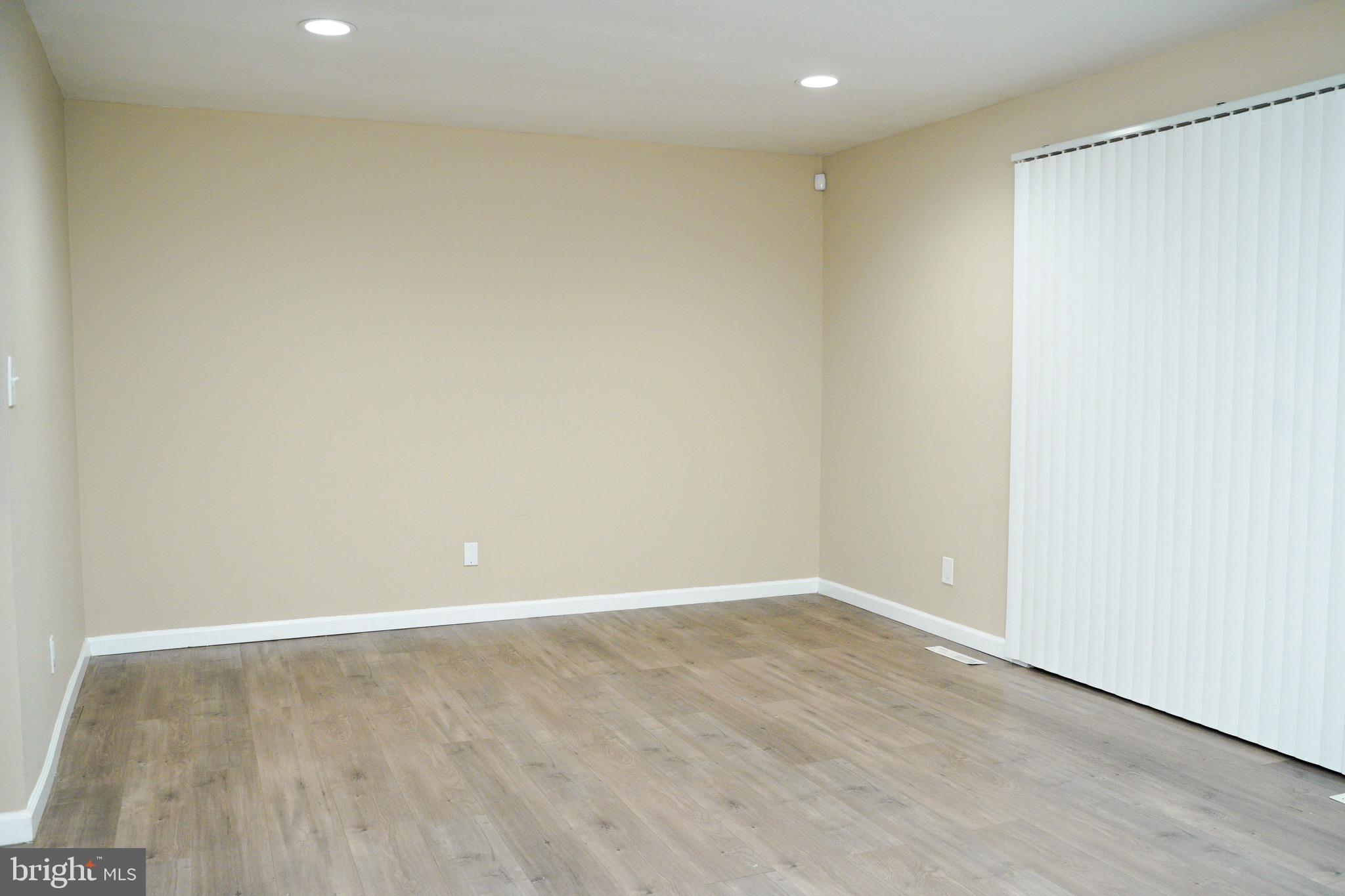 TWELVE TREES - Residential