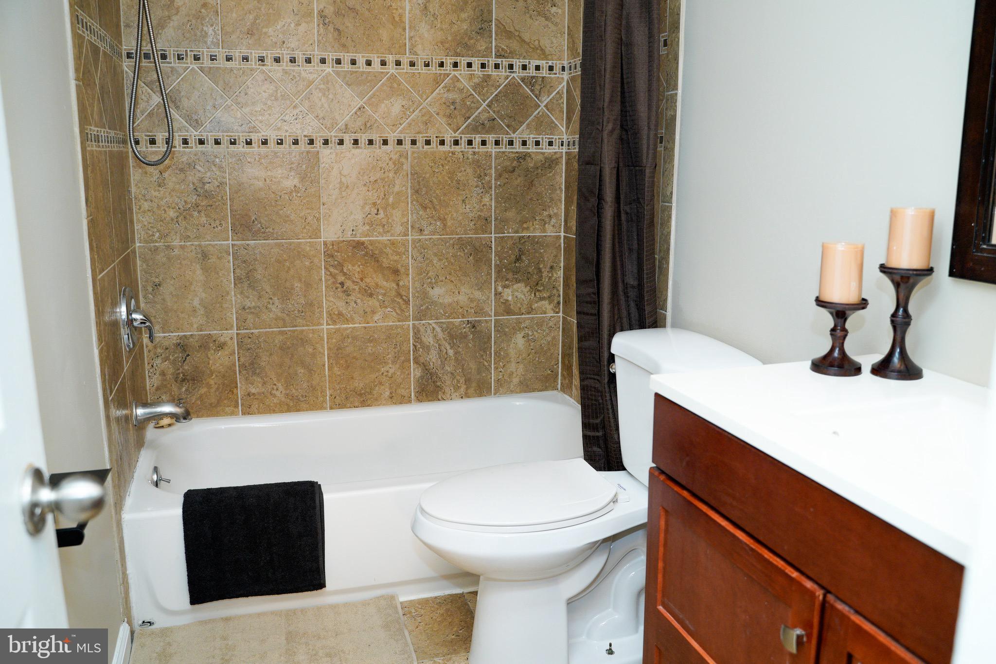 TWELVE TREES - Residential