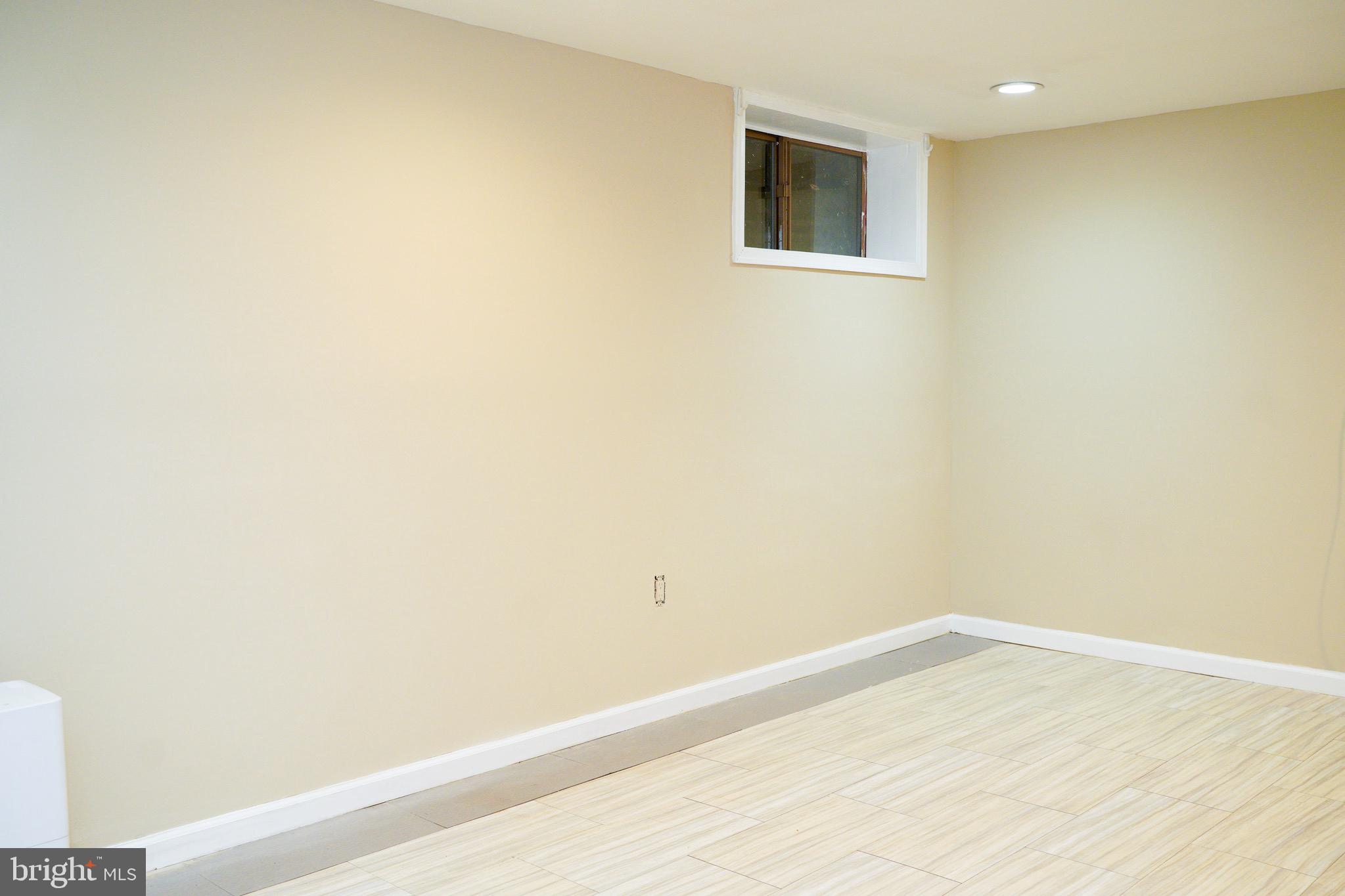 TWELVE TREES - Residential