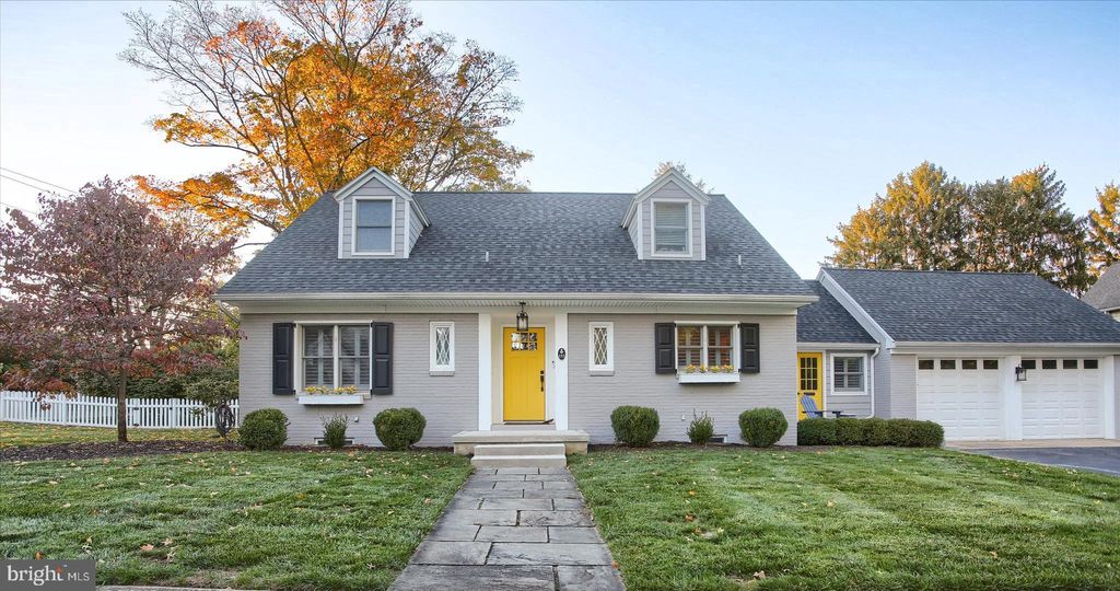 Photo of 155 Oak Lane, HERSHEY, PA 17033 (MLS # PADA2056122)