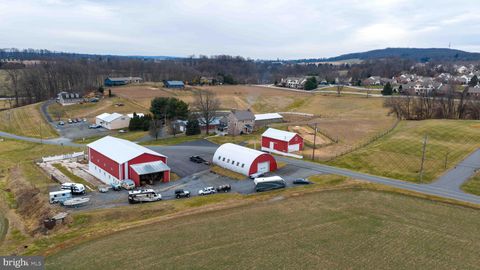 76 S BRICK LANE ELVERSON PA 19520