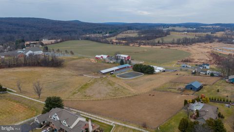 Photo of 76 S Brick Lane, ELVERSON, PA 19520 (MLS # PACT2116340)