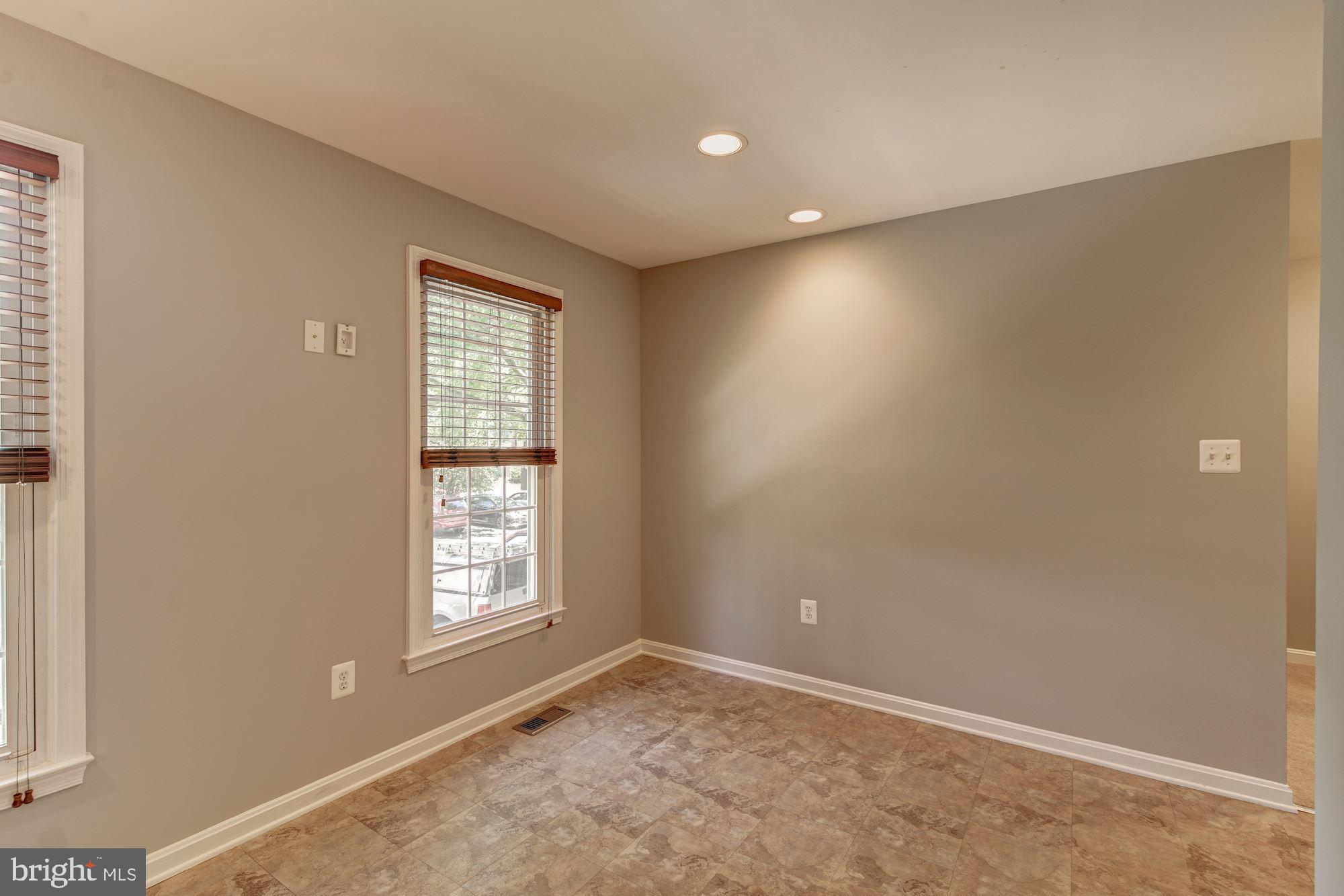 COUNTRY CREEK - Residential