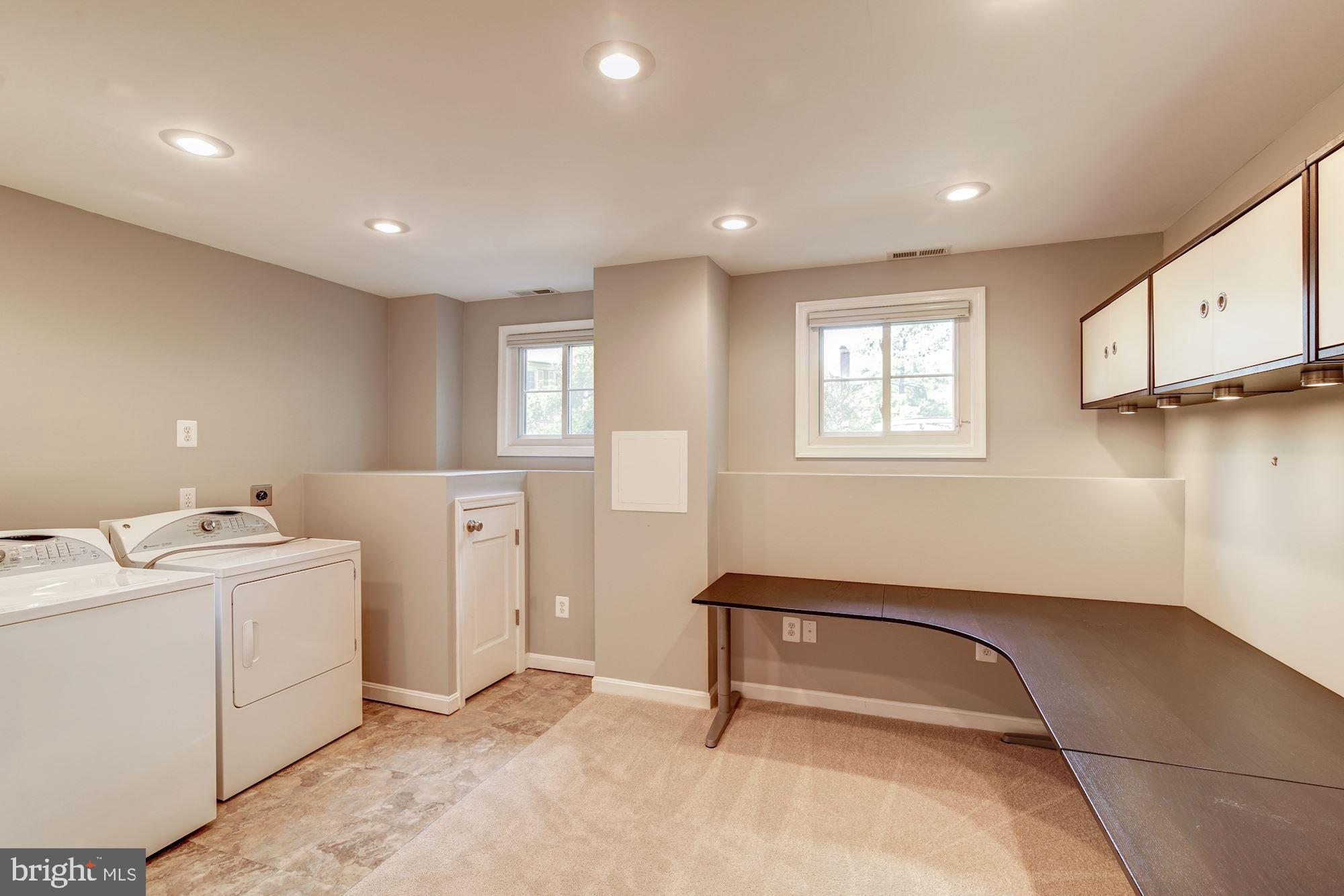 COUNTRY CREEK - Residential