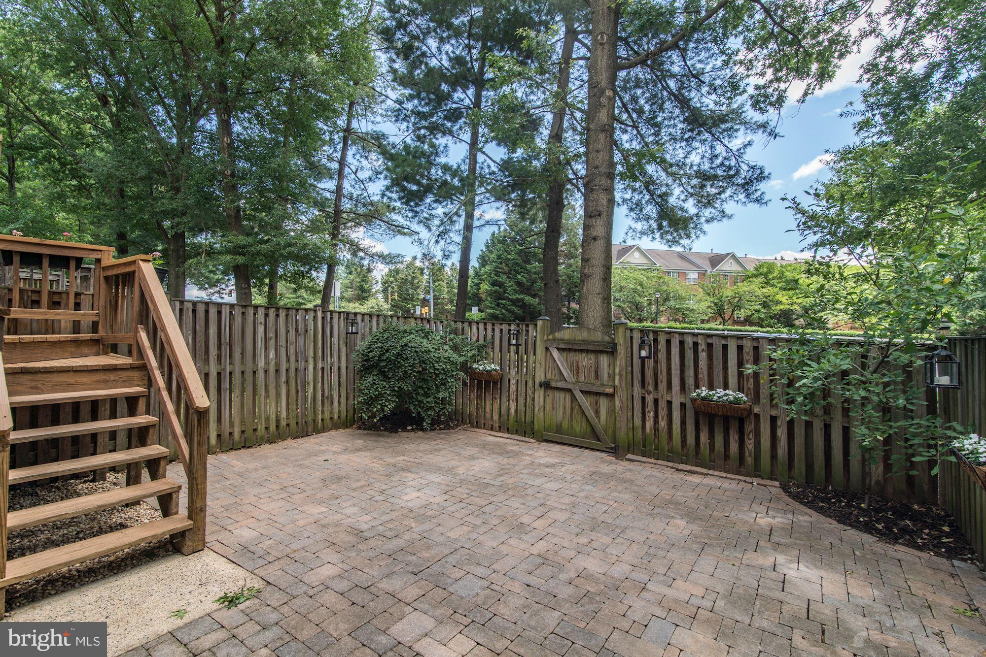 COUNTRY CREEK - Residential