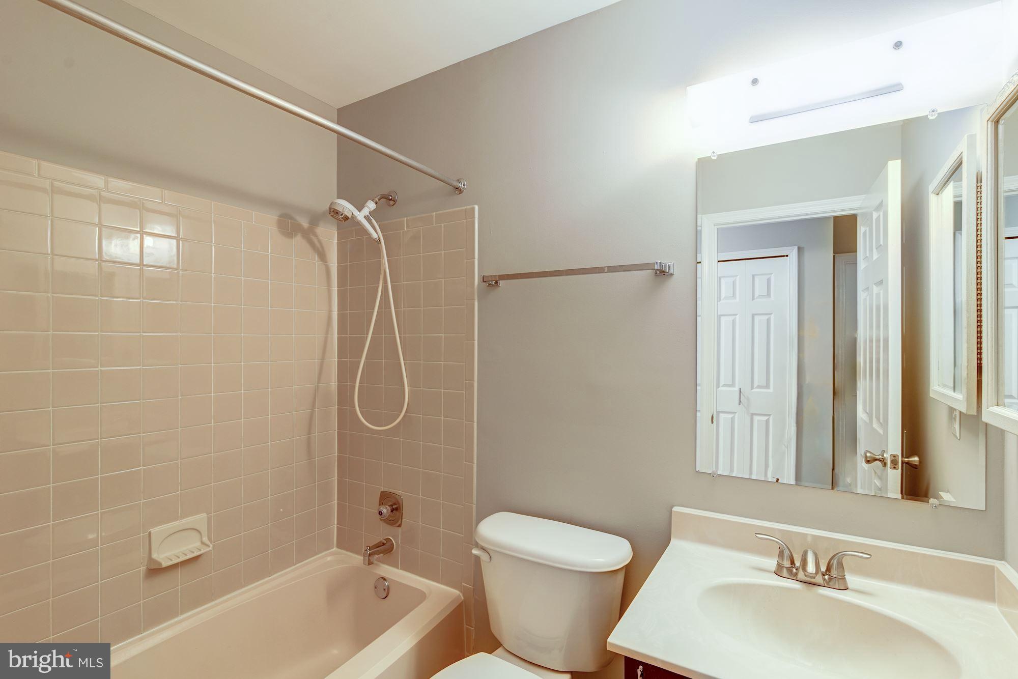 COUNTRY CREEK - Residential