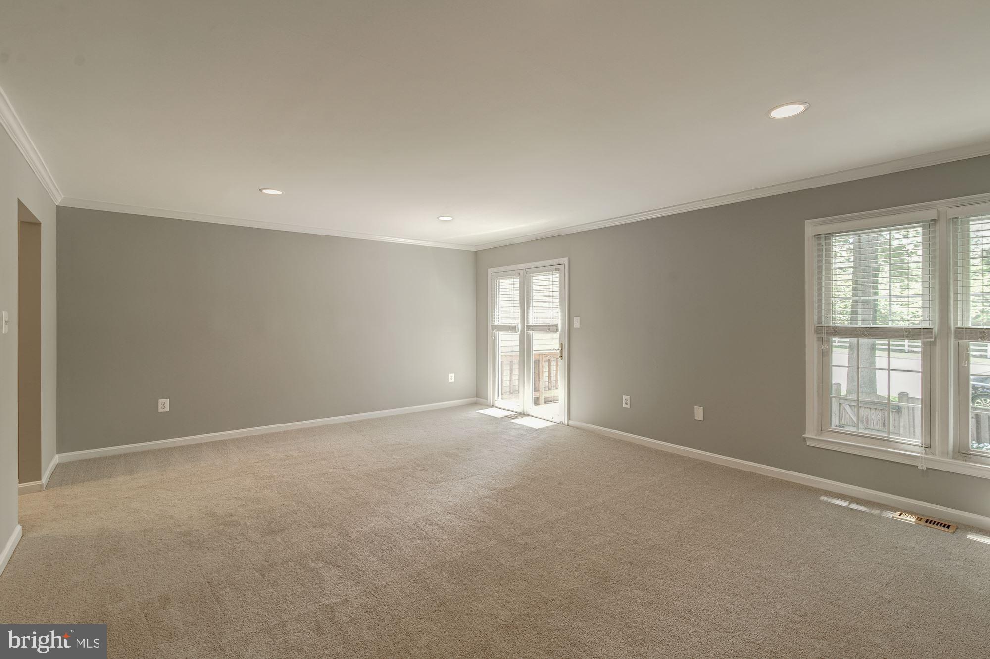 COUNTRY CREEK - Residential