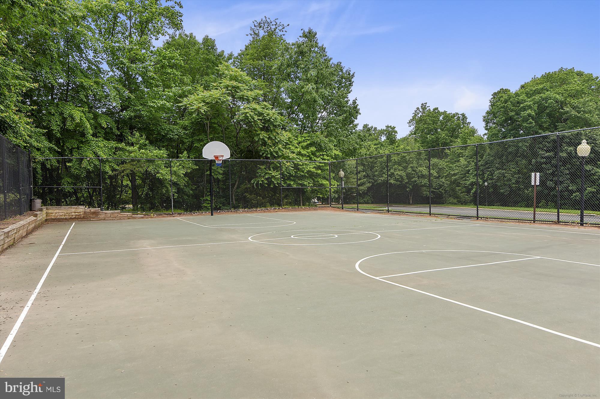 POTOMAC LAKES - Residential