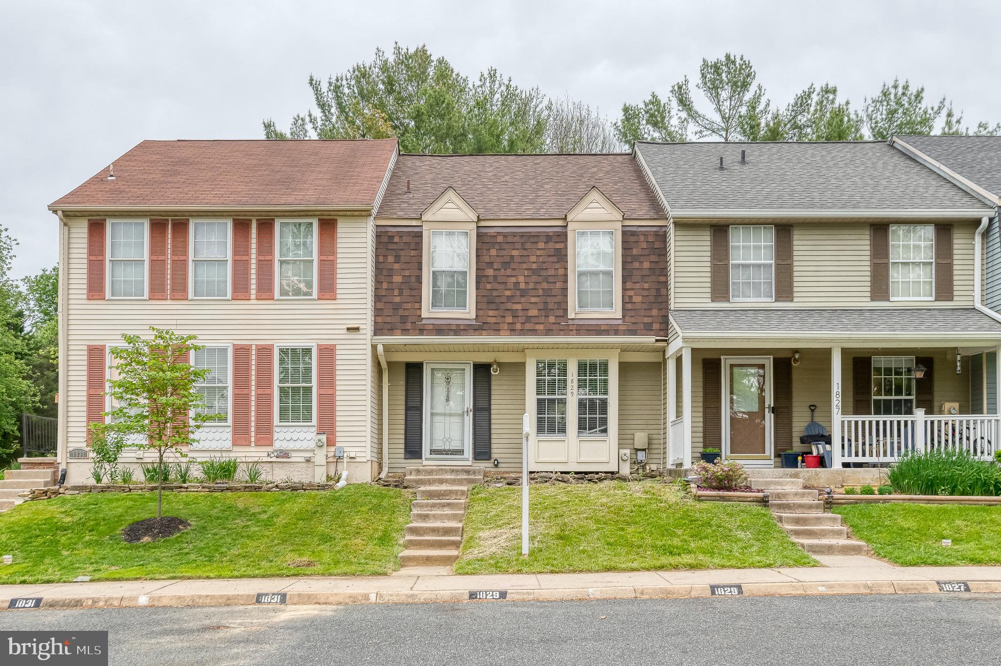 VILLAGE AT THOMAS RUN - Residential