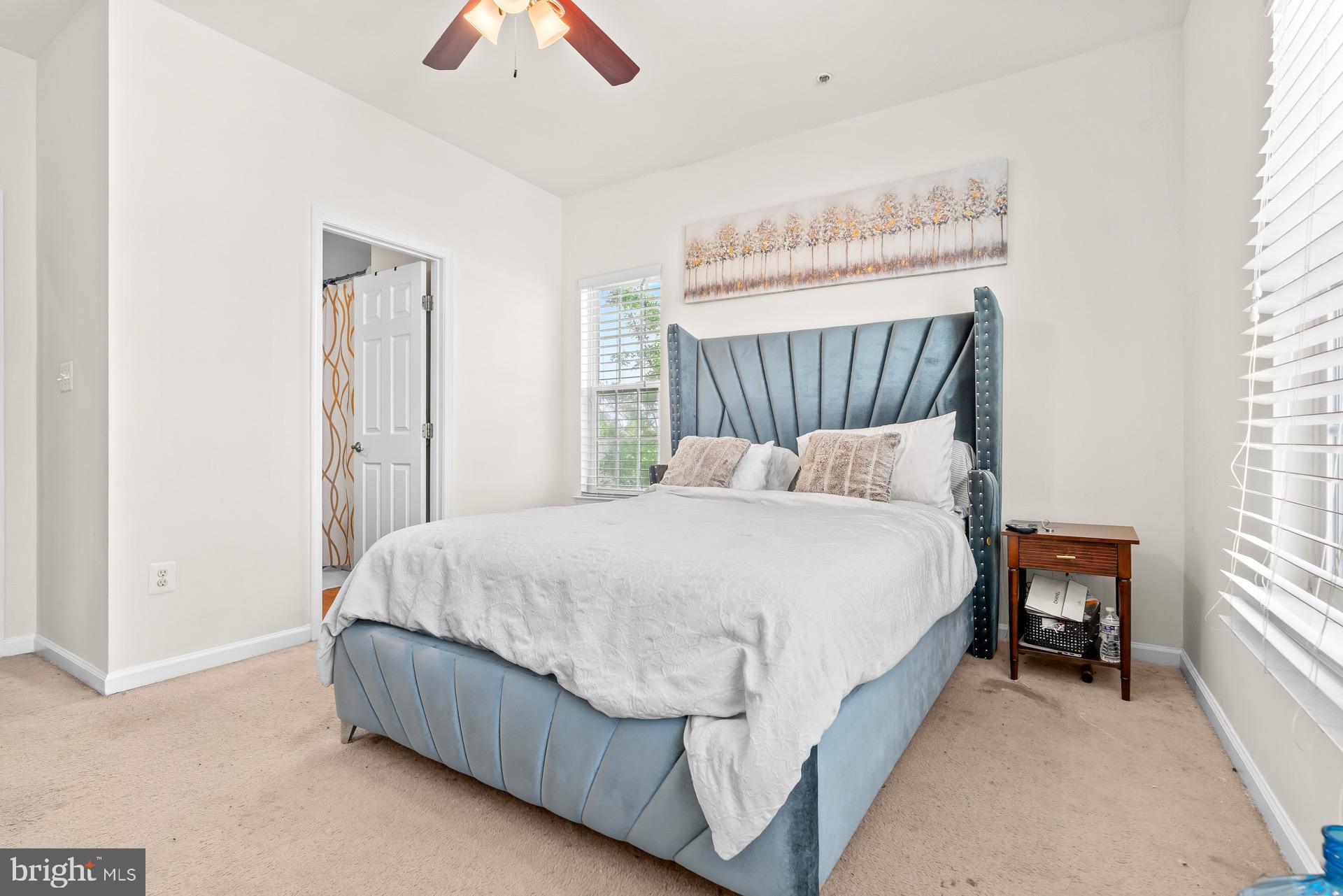 HOWARD SQUARE - Residential