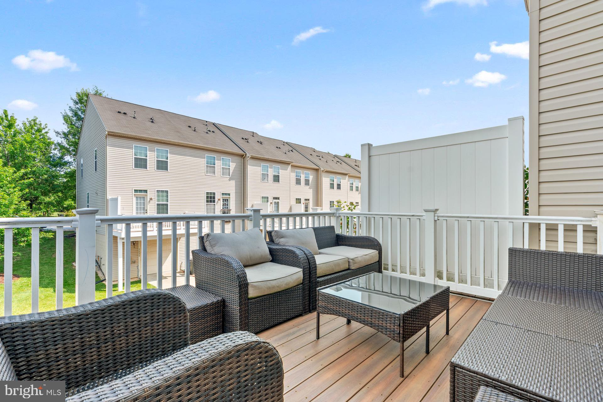 HOWARD SQUARE - Residential