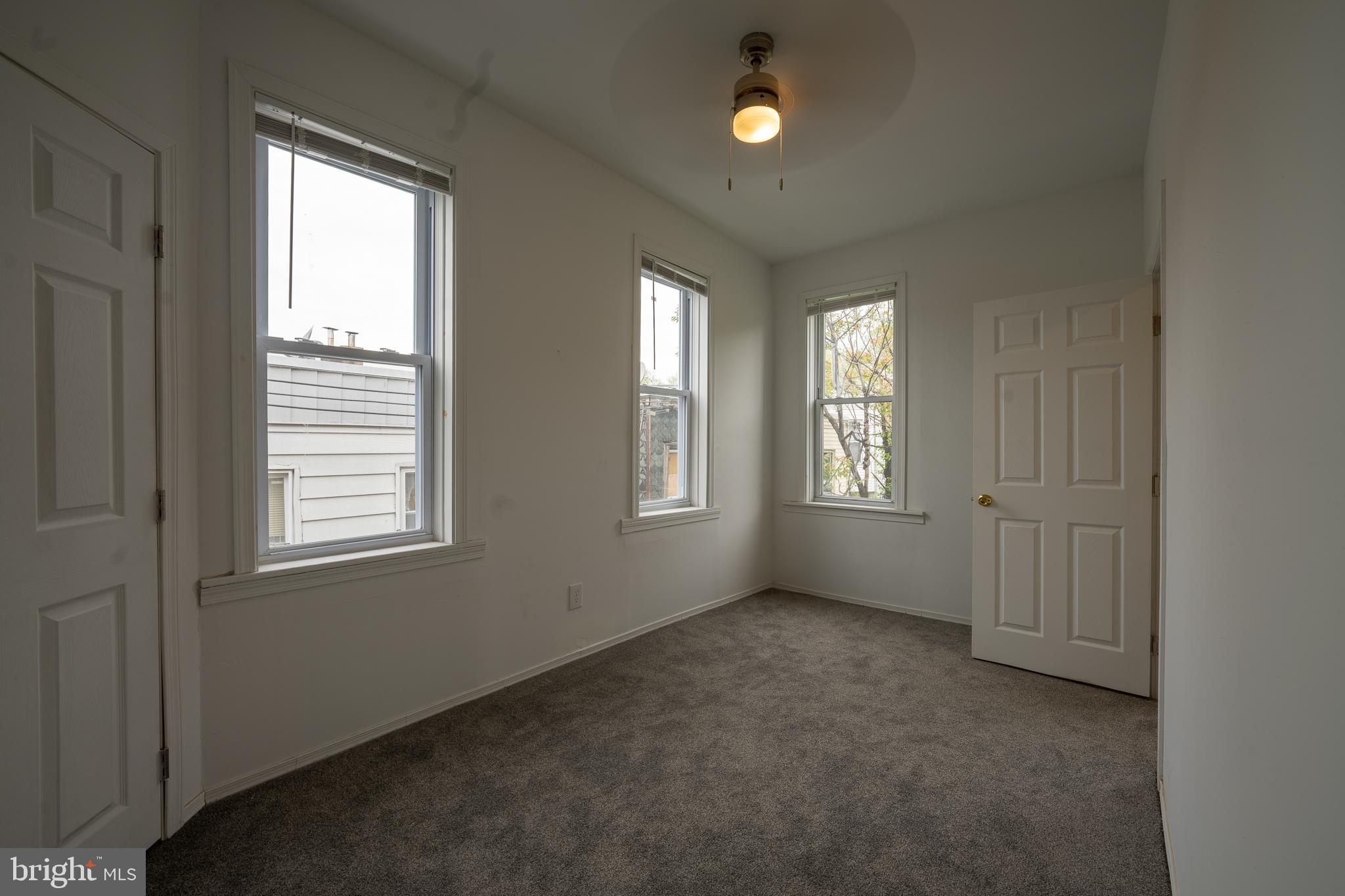 PARKSIDE - Residential Lease