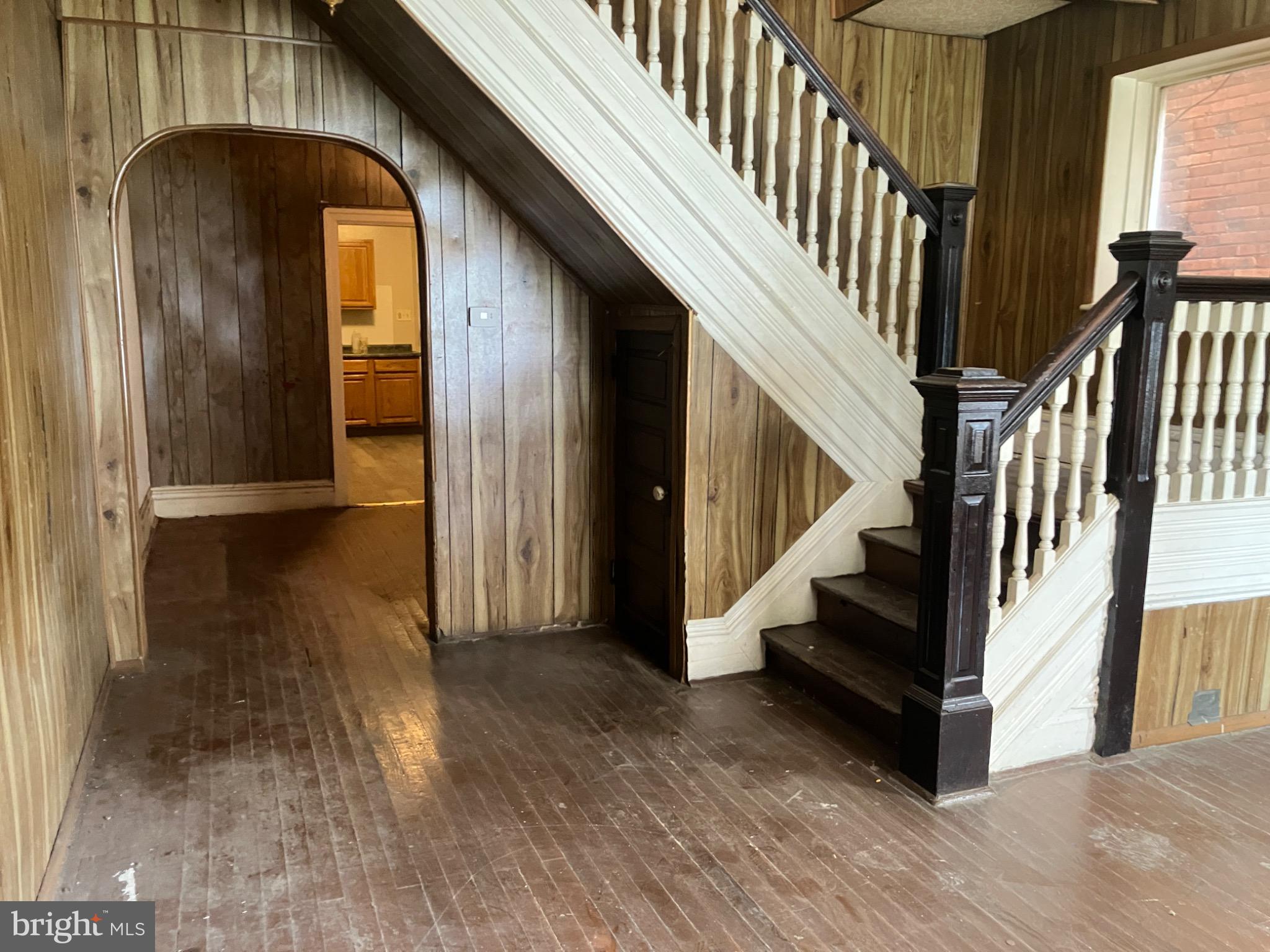 353 S 18TH STREET