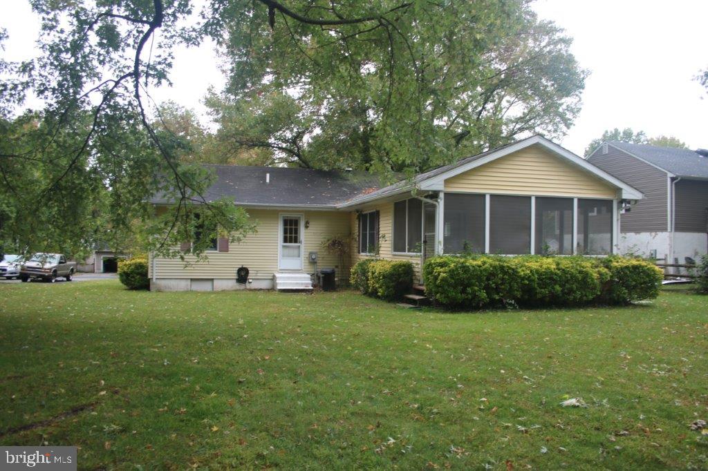 914 PETINOT PLACE