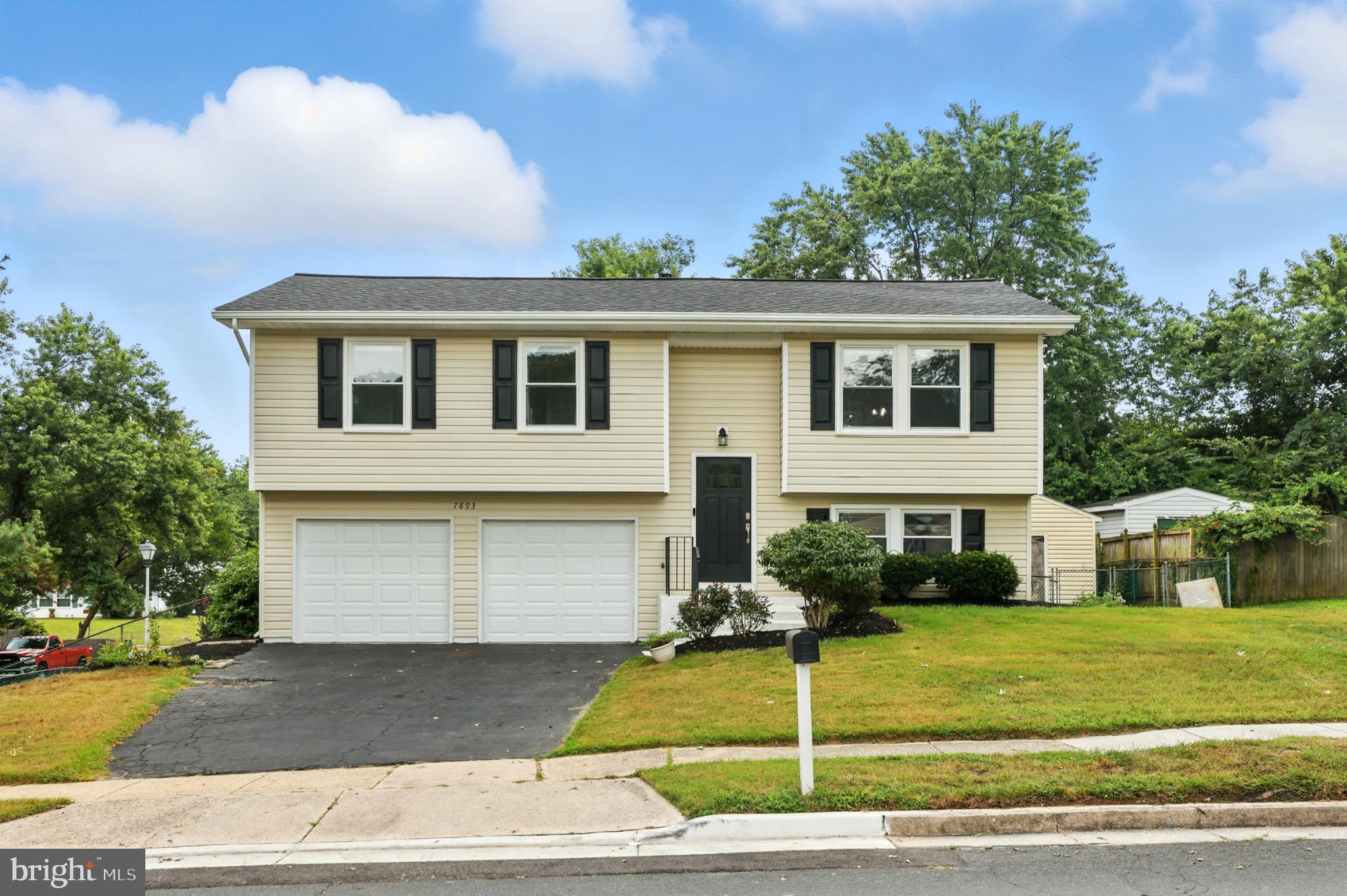 PROVINCES - Residential Lease