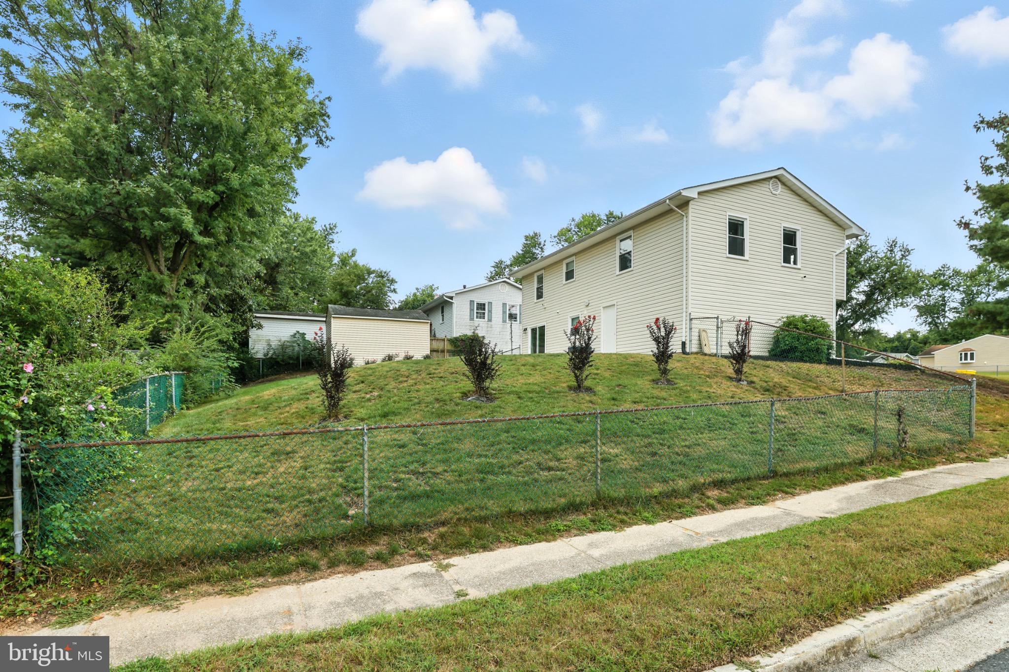 PROVINCES - Residential Lease