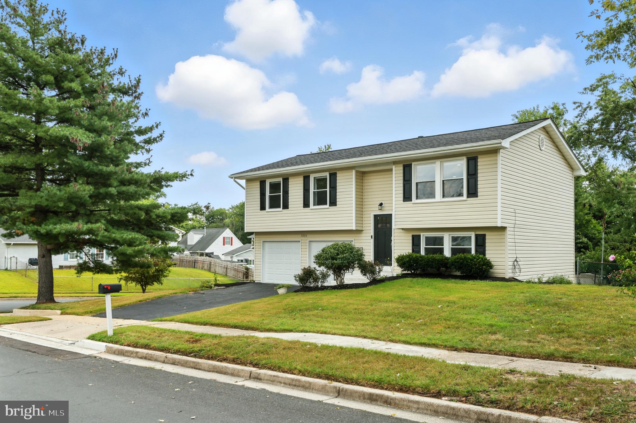 PROVINCES - Residential Lease