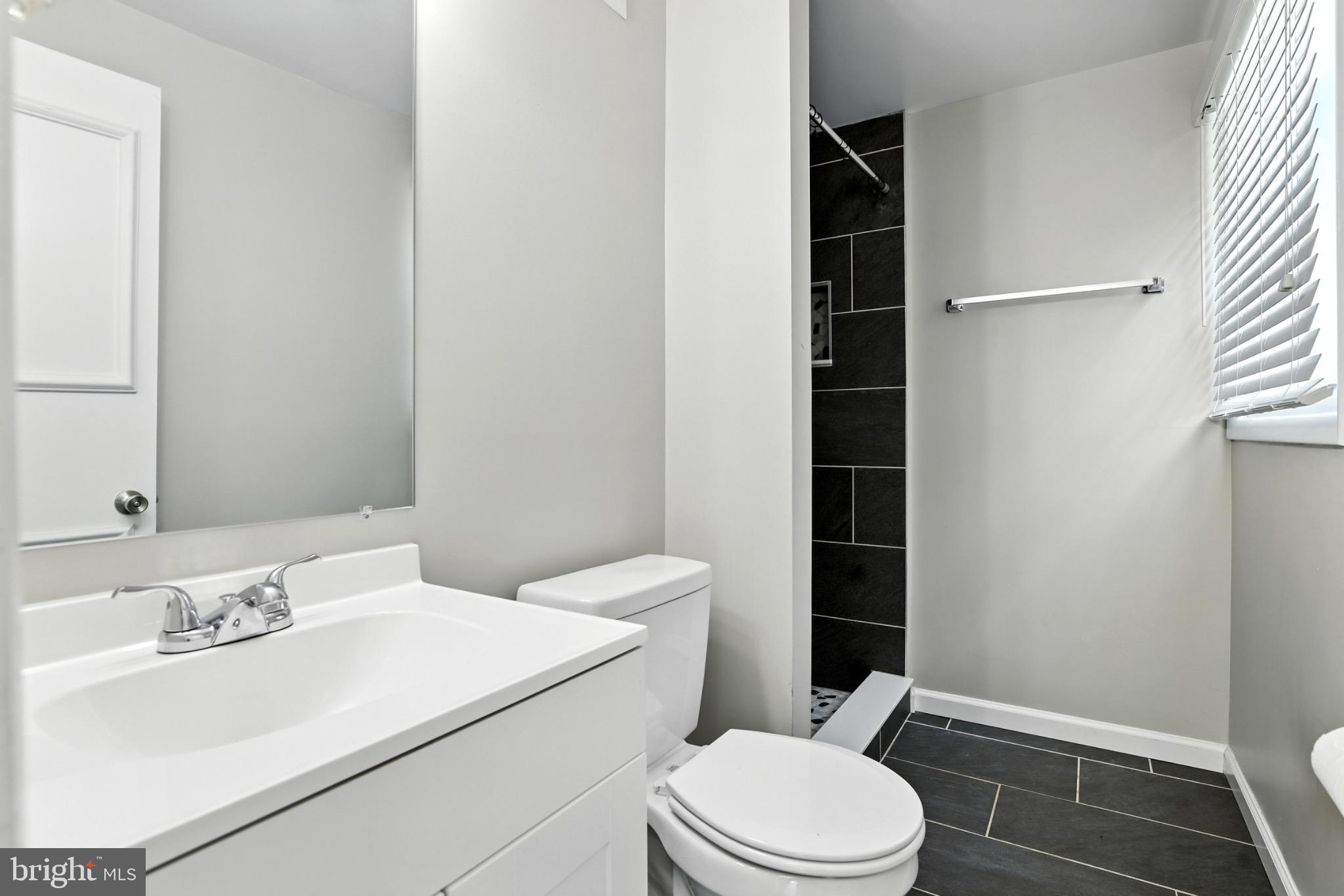 PROVINCES - Residential Lease