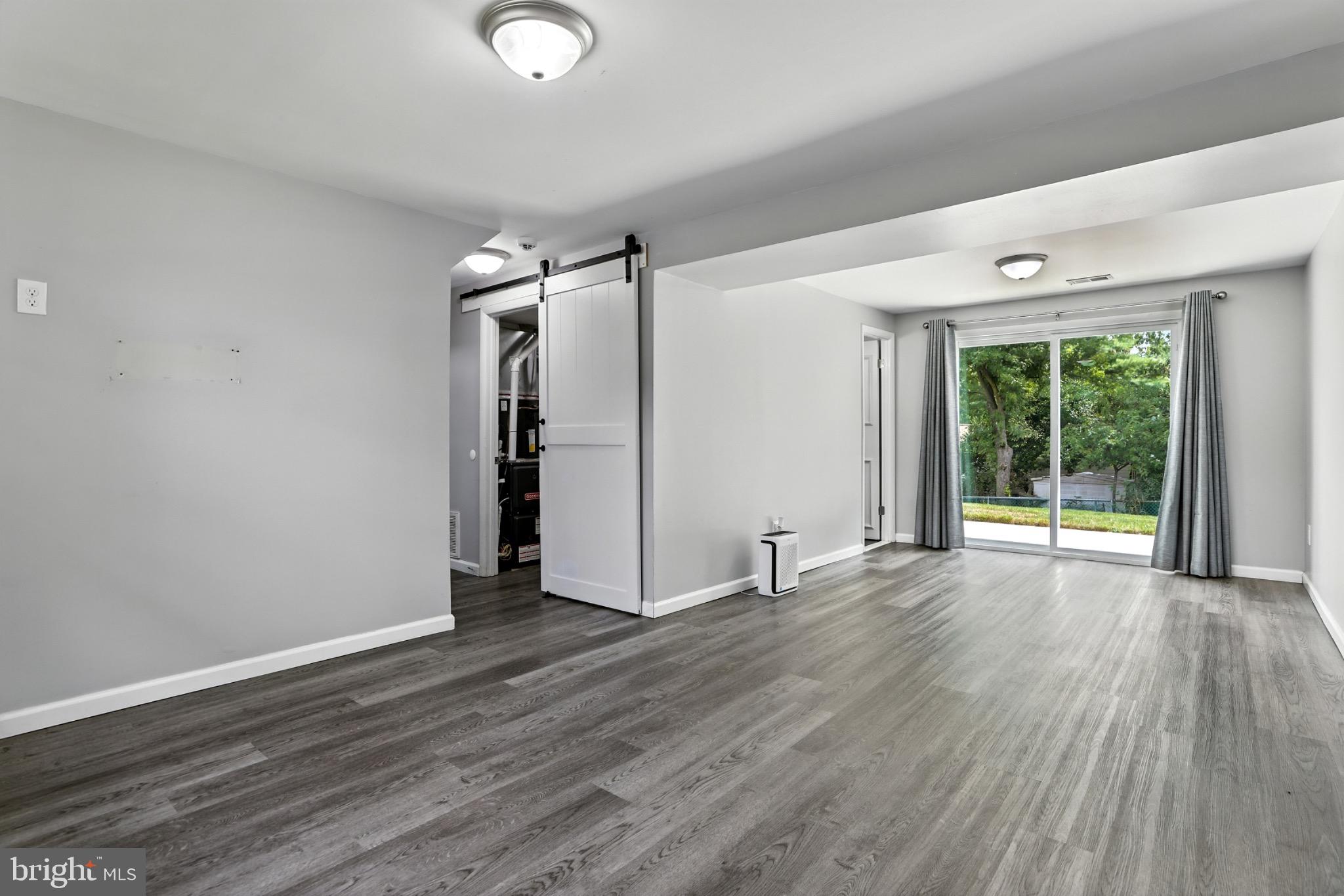 PROVINCES - Residential Lease