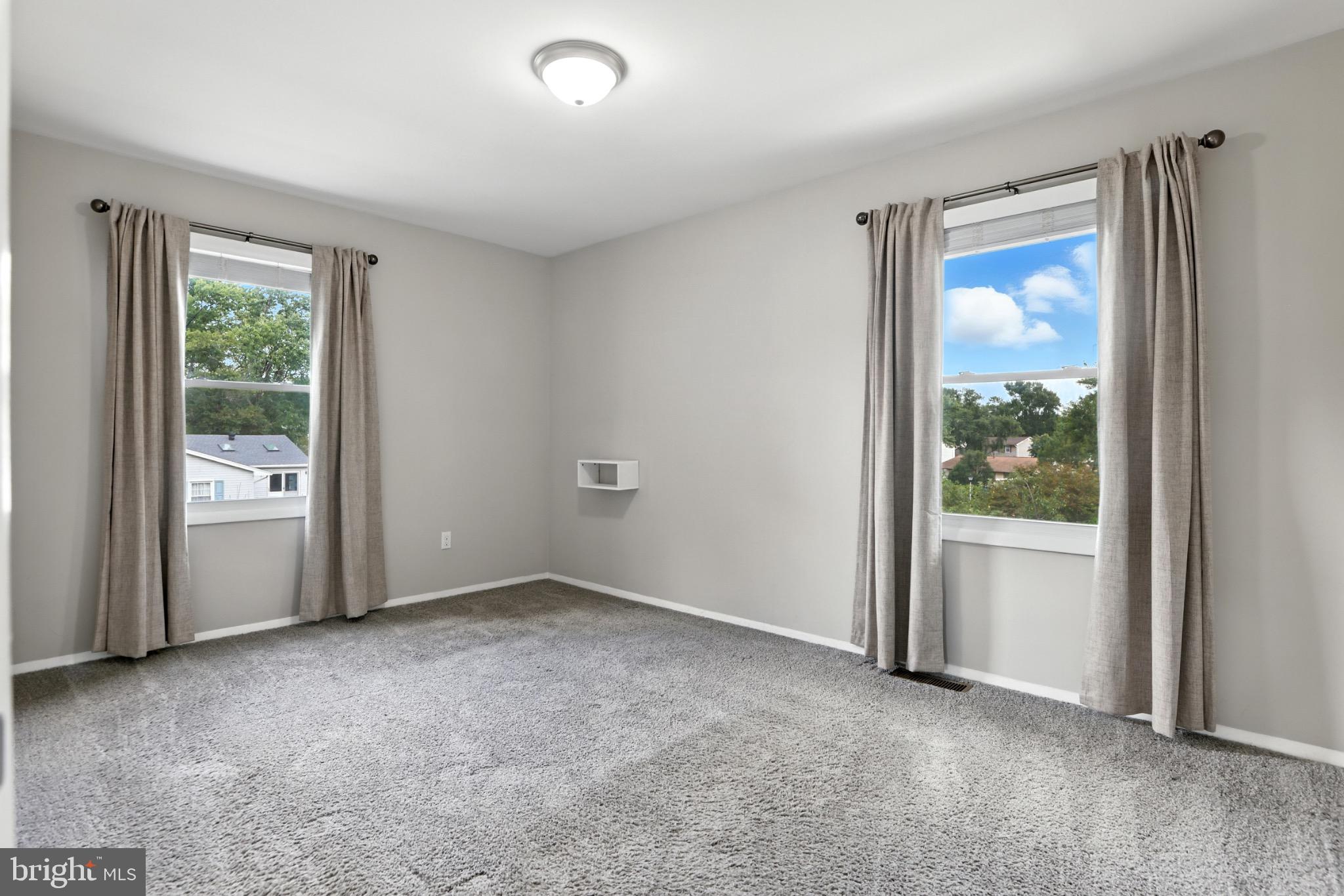 PROVINCES - Residential Lease