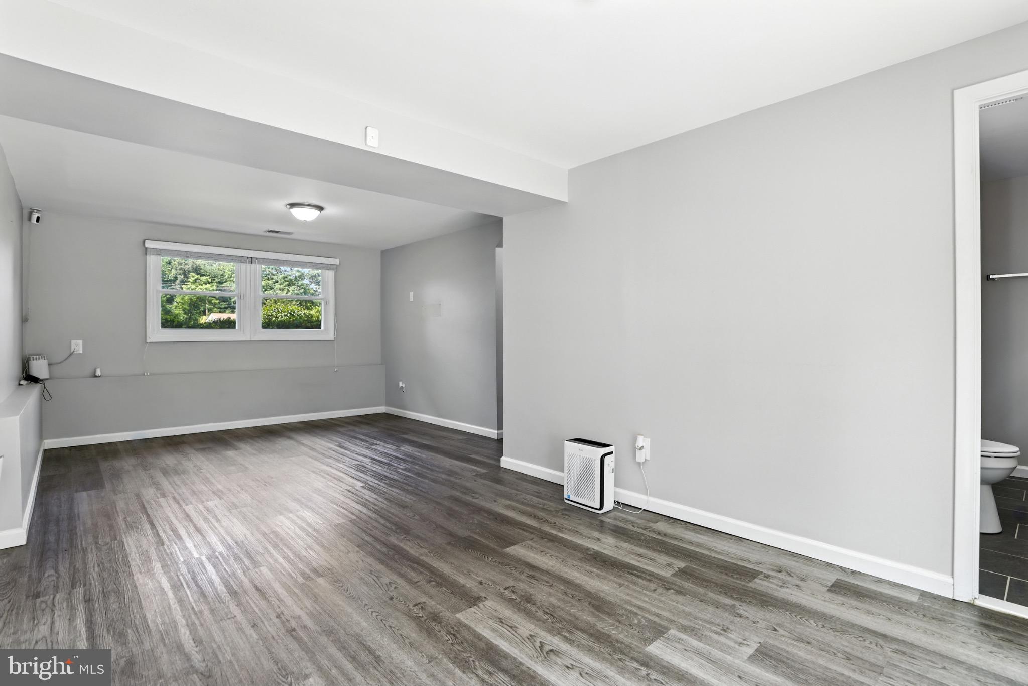 PROVINCES - Residential Lease