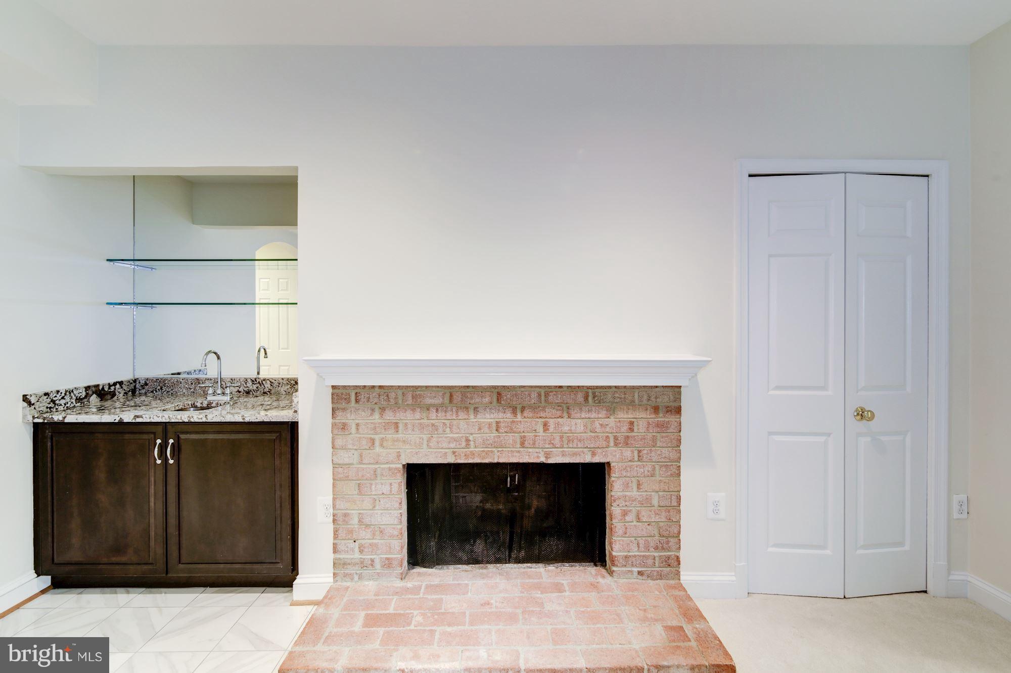 FOREST HILLS - Residential