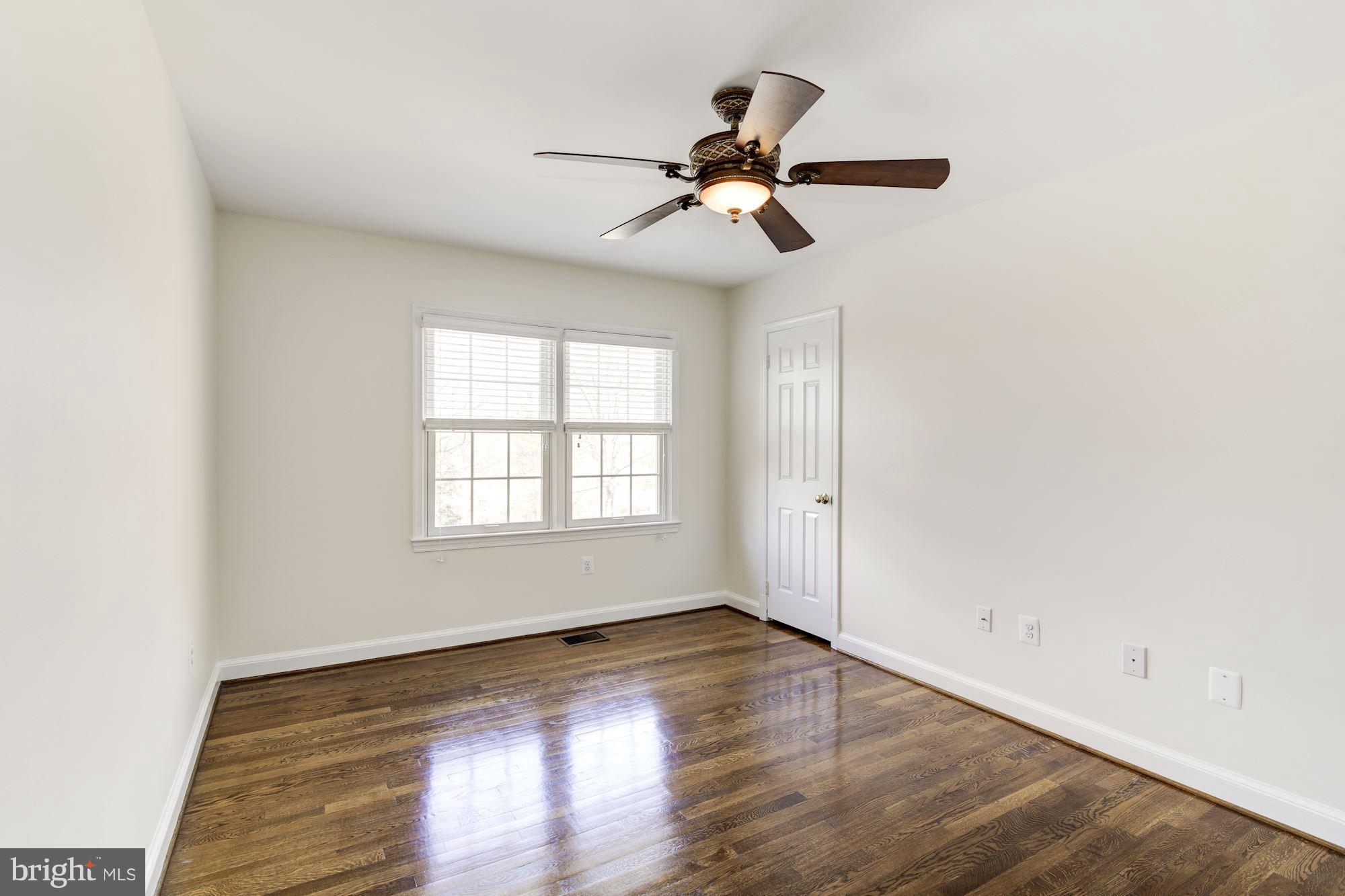 FOREST HILLS - Residential