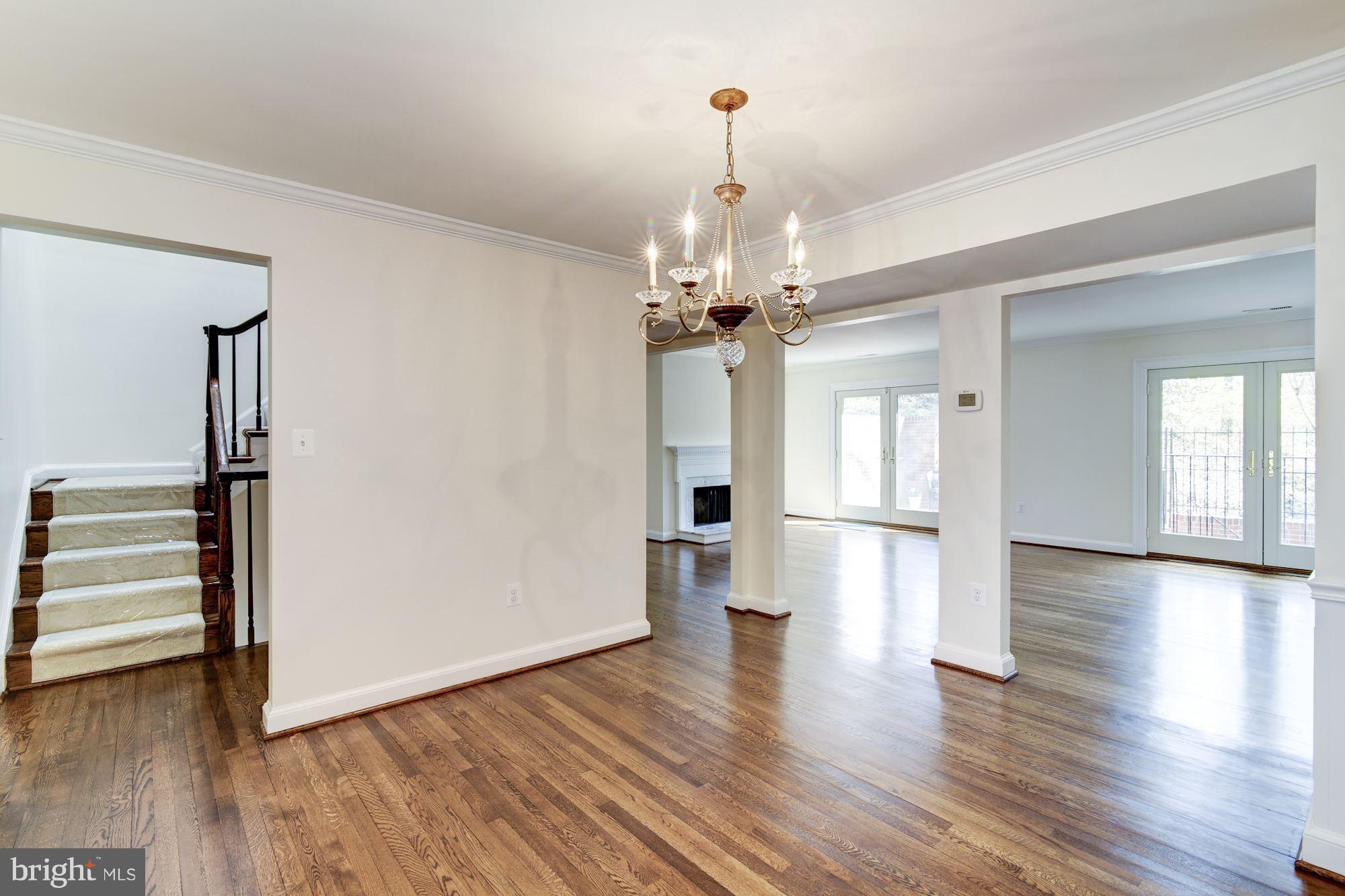 FOREST HILLS - Residential