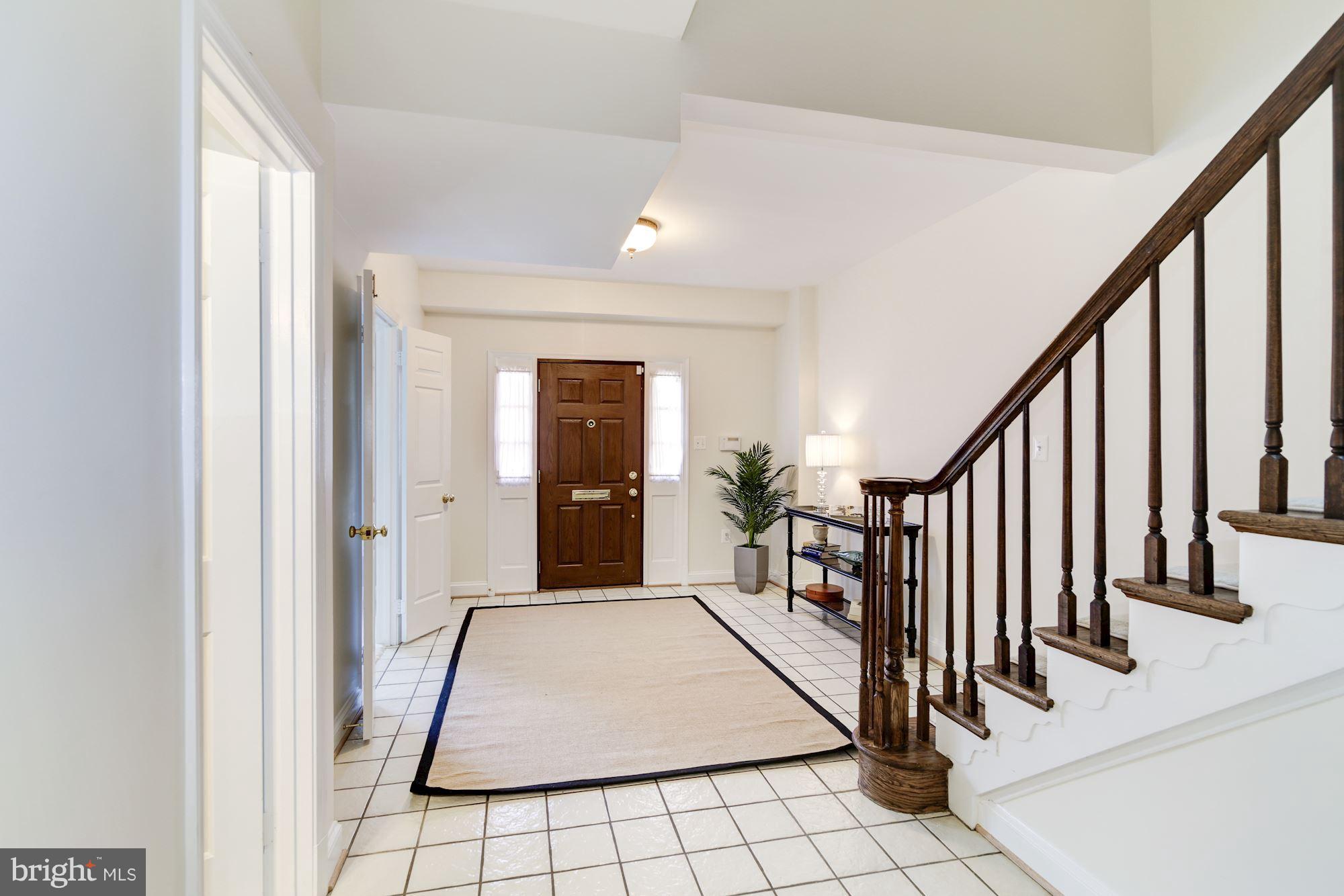 FOREST HILLS - Residential