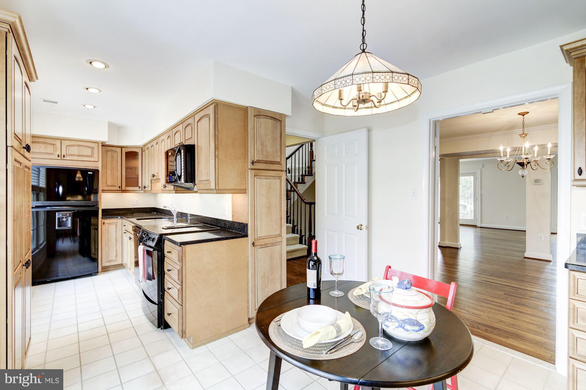 FOREST HILLS - Residential