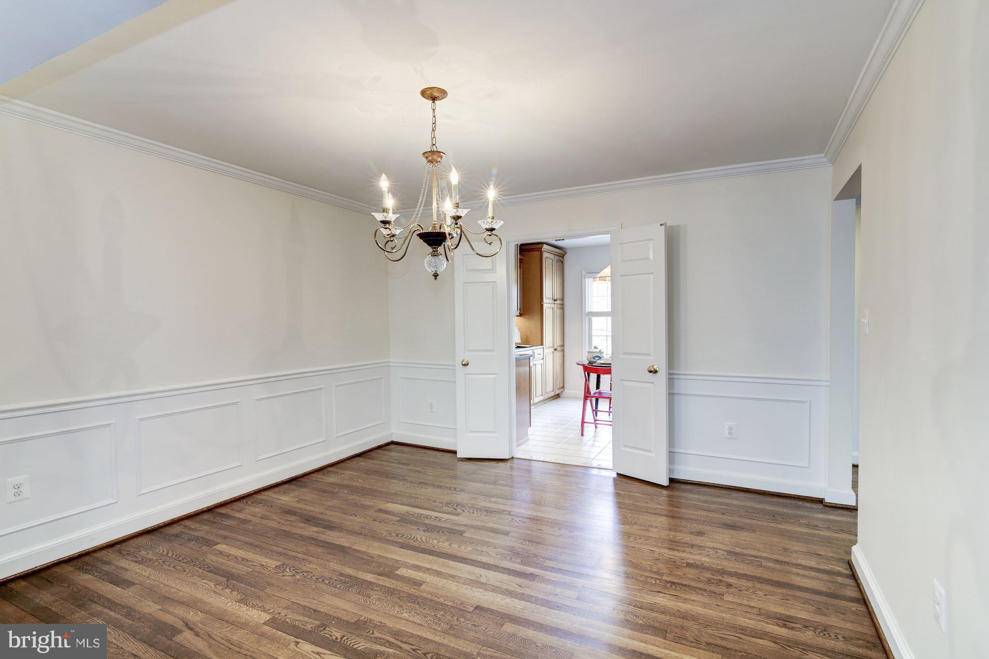 FOREST HILLS - Residential