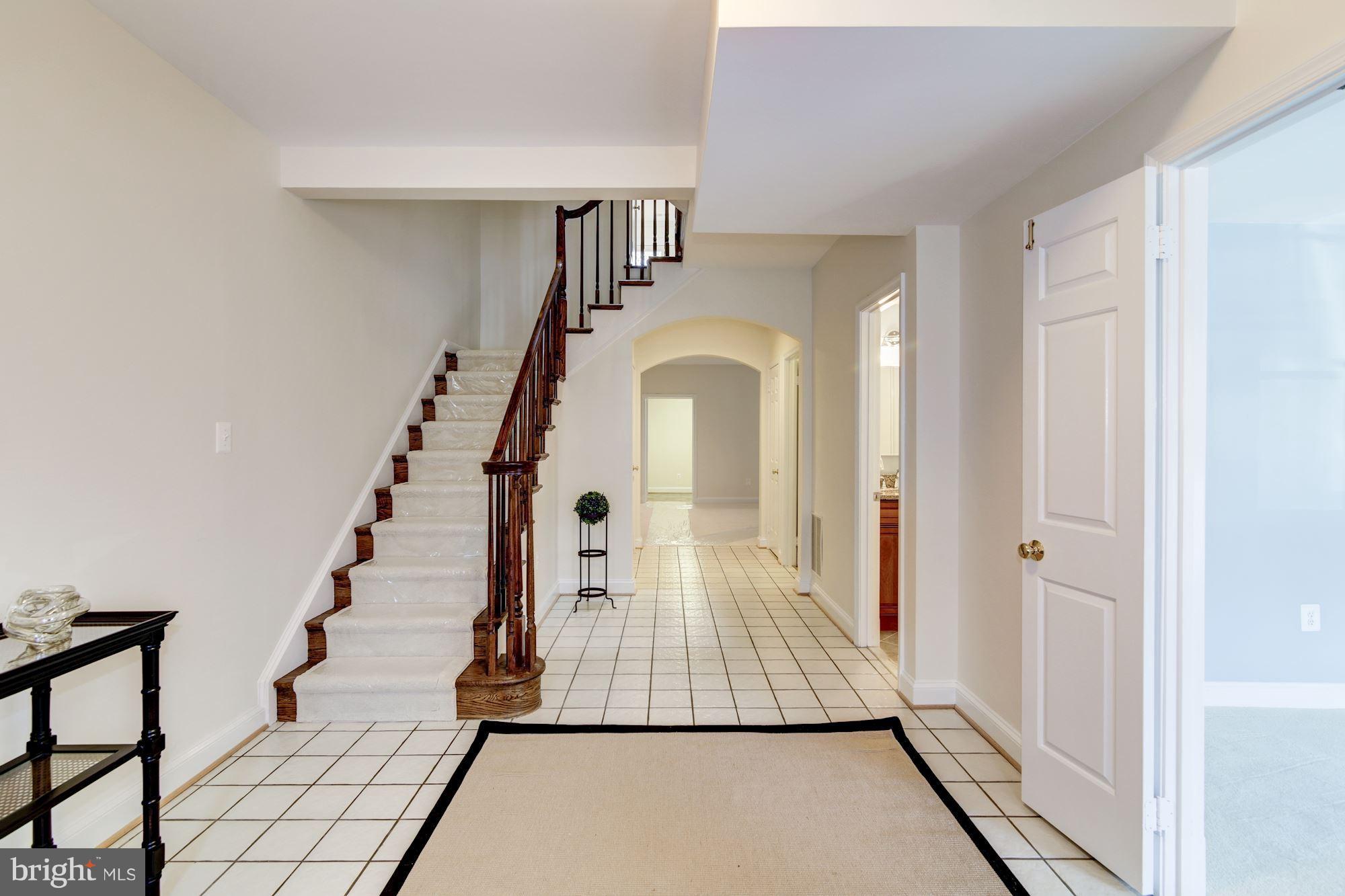 FOREST HILLS - Residential